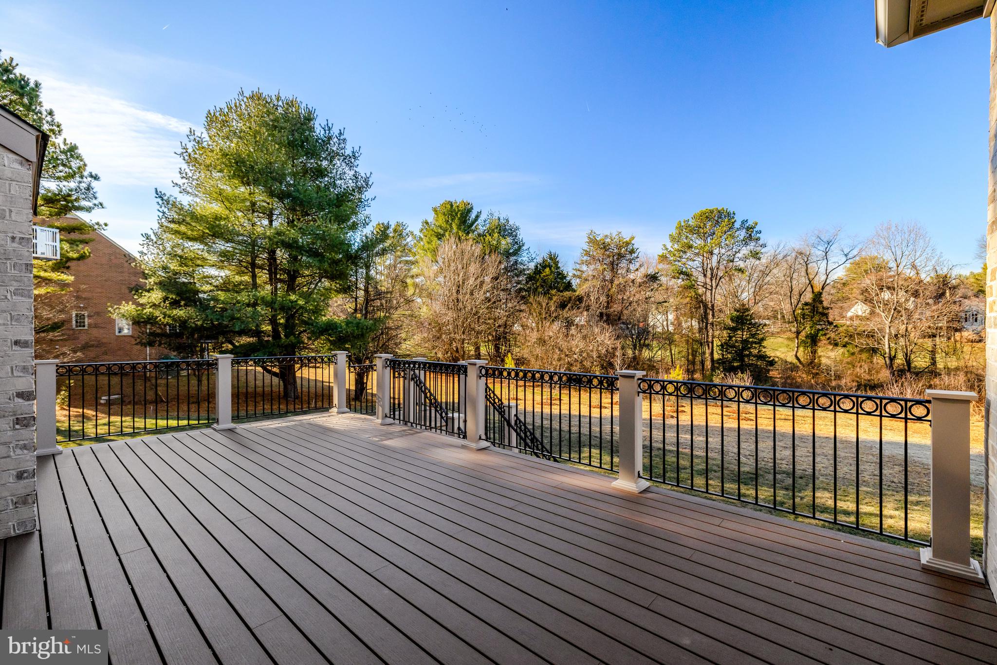 1002 SPRINGVALE ROAD