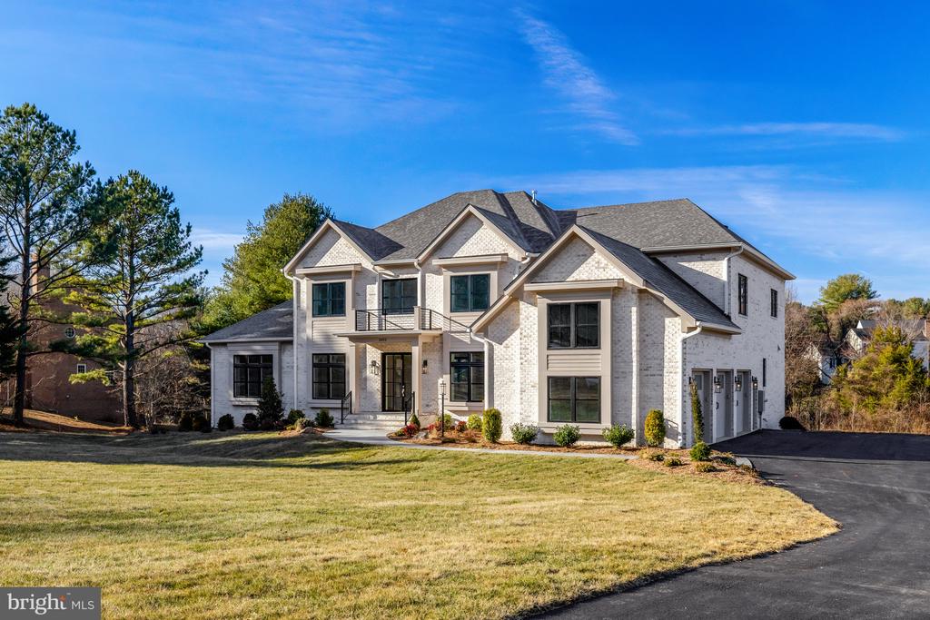 1002 SPRINGVALE ROAD