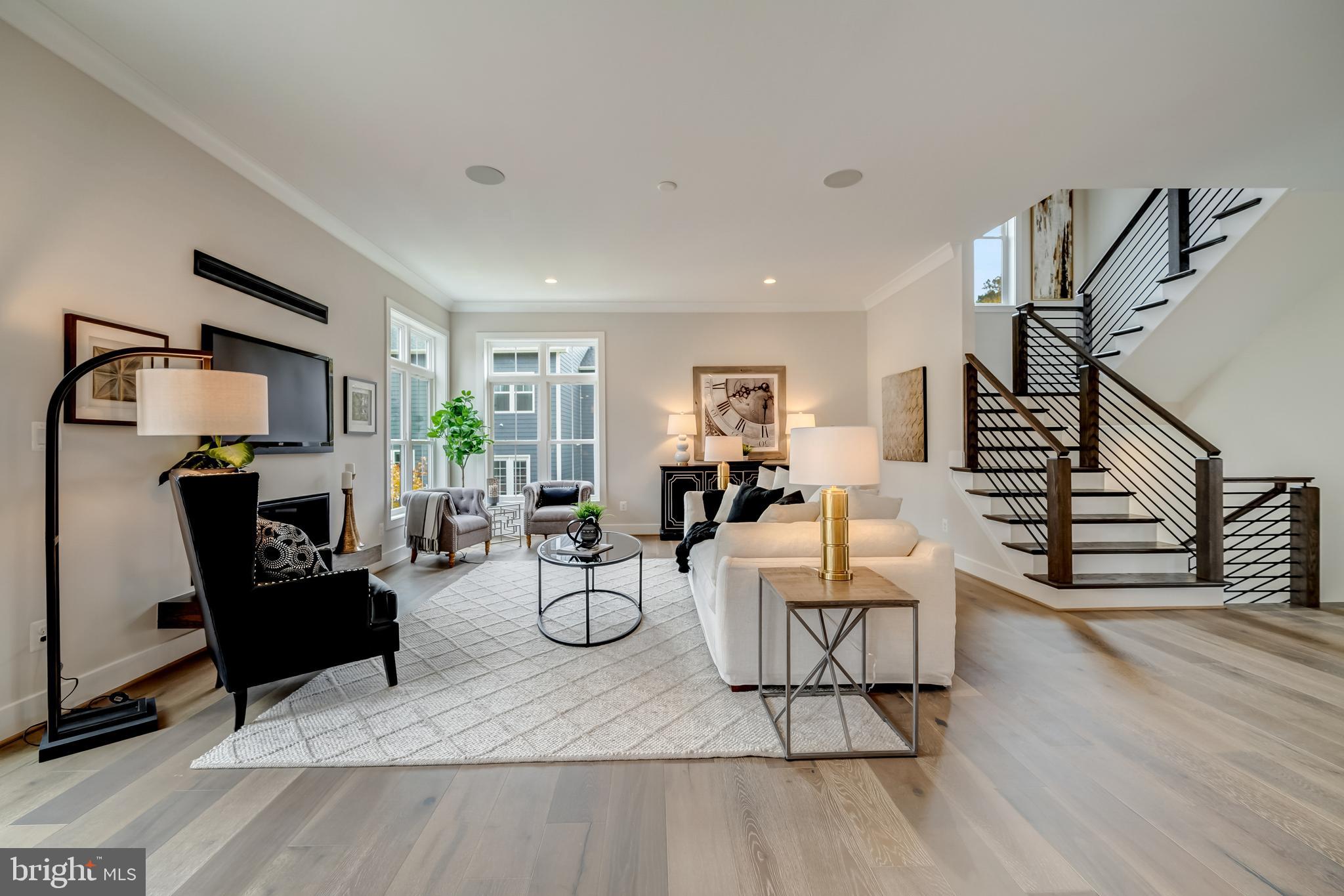 1002 SPRINGVALE ROAD