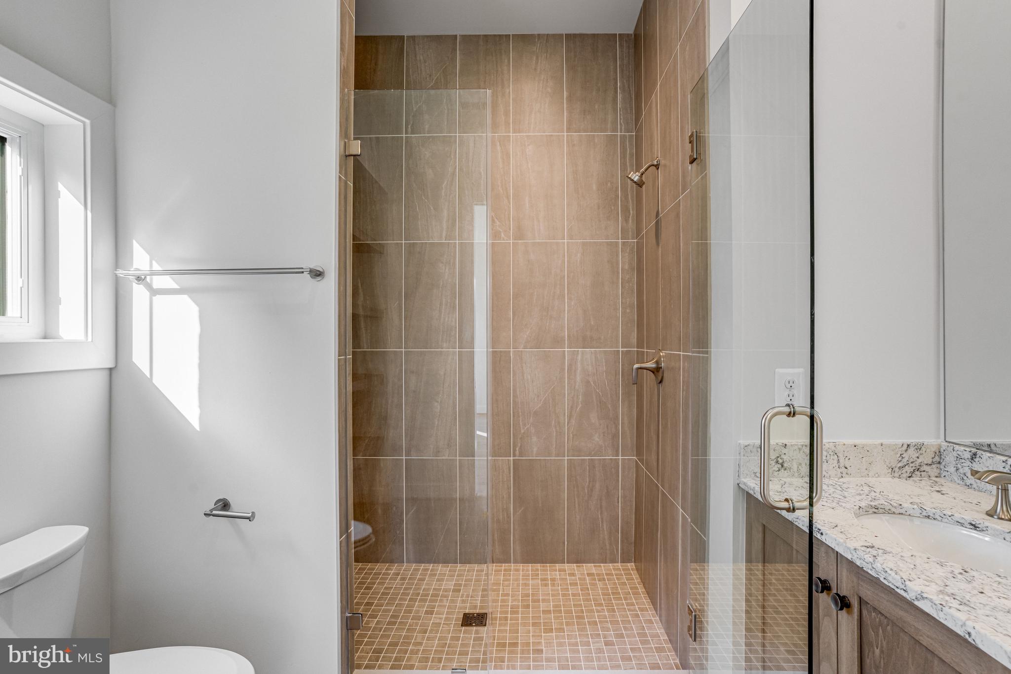 1002 SPRINGVALE ROAD