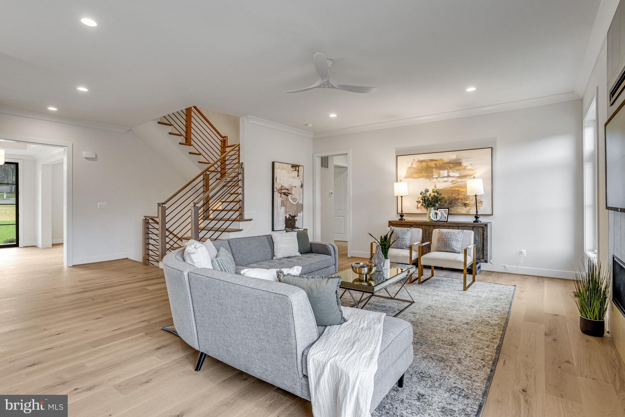 1002 SPRINGVALE ROAD