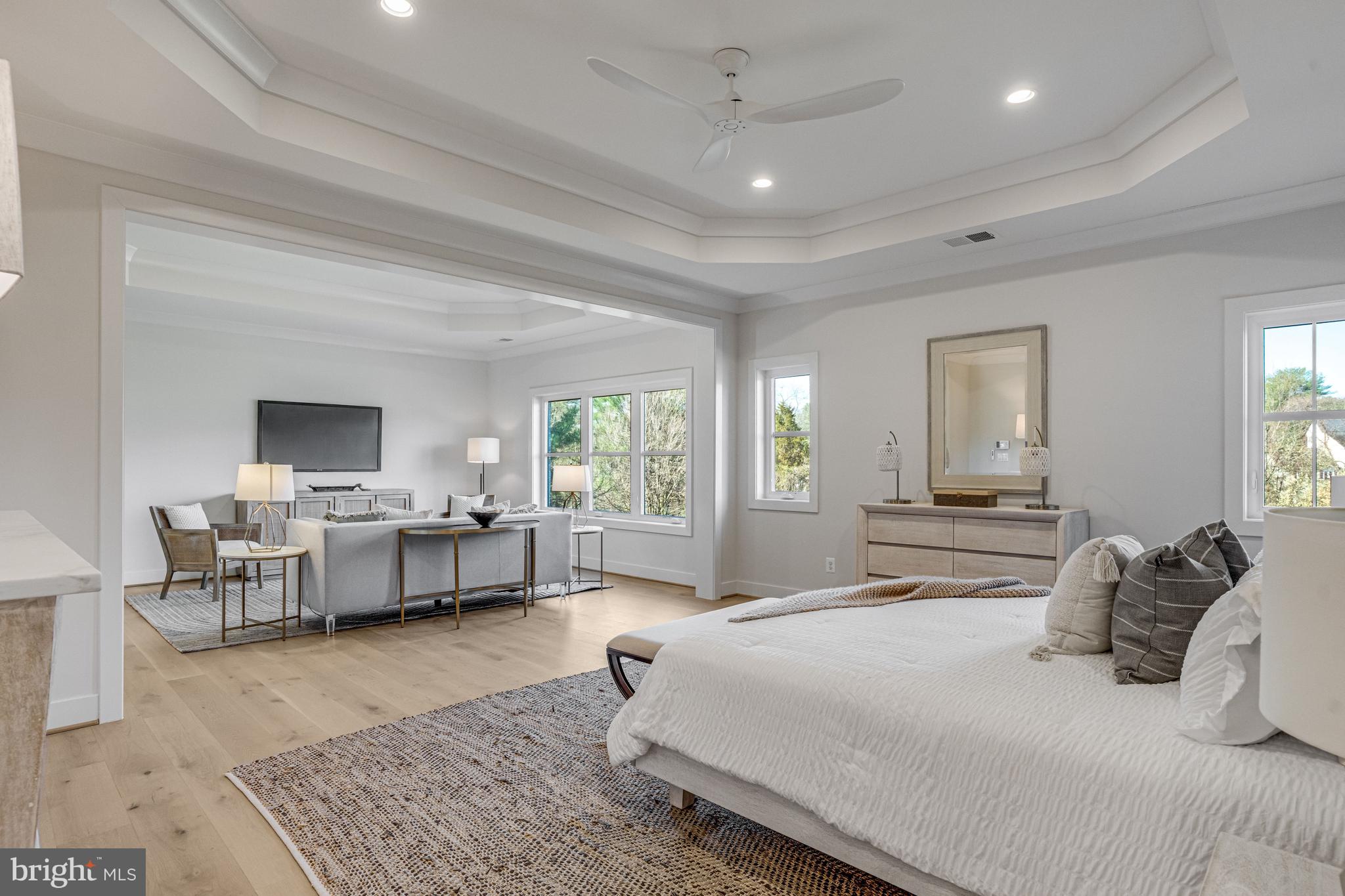 1002 SPRINGVALE ROAD