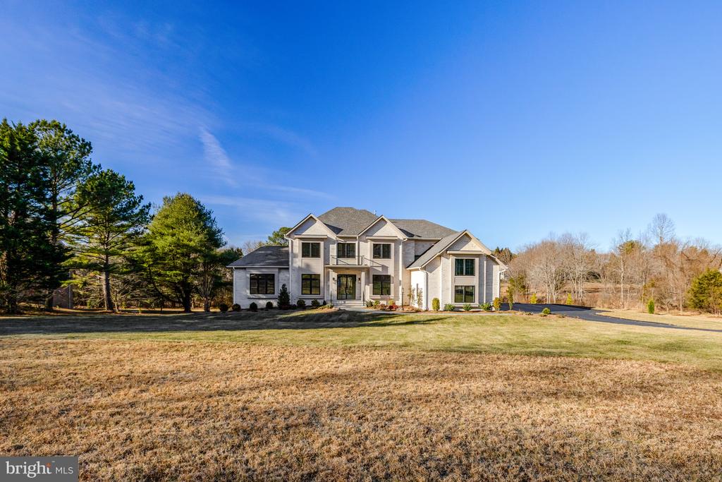 1002 SPRINGVALE ROAD