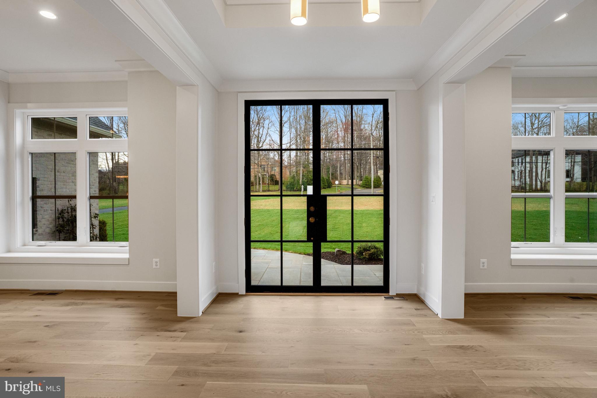 1002 SPRINGVALE ROAD