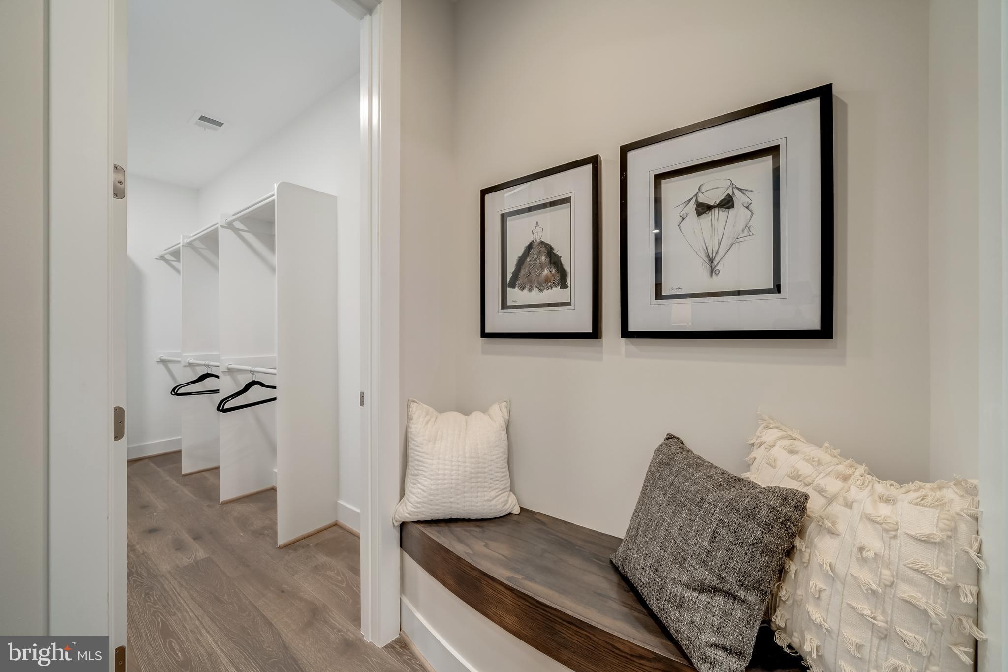 1002 SPRINGVALE ROAD