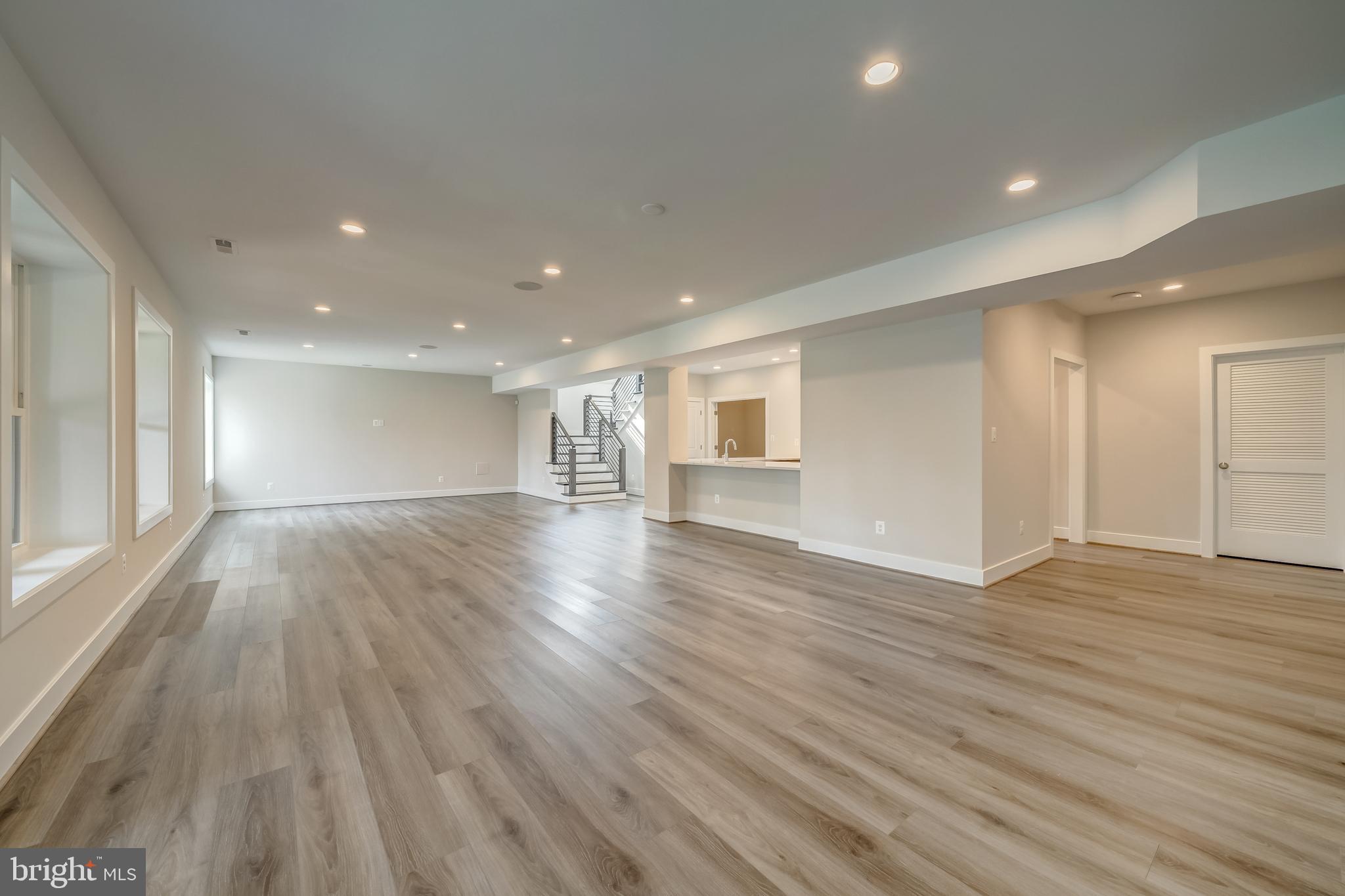 1002 SPRINGVALE ROAD