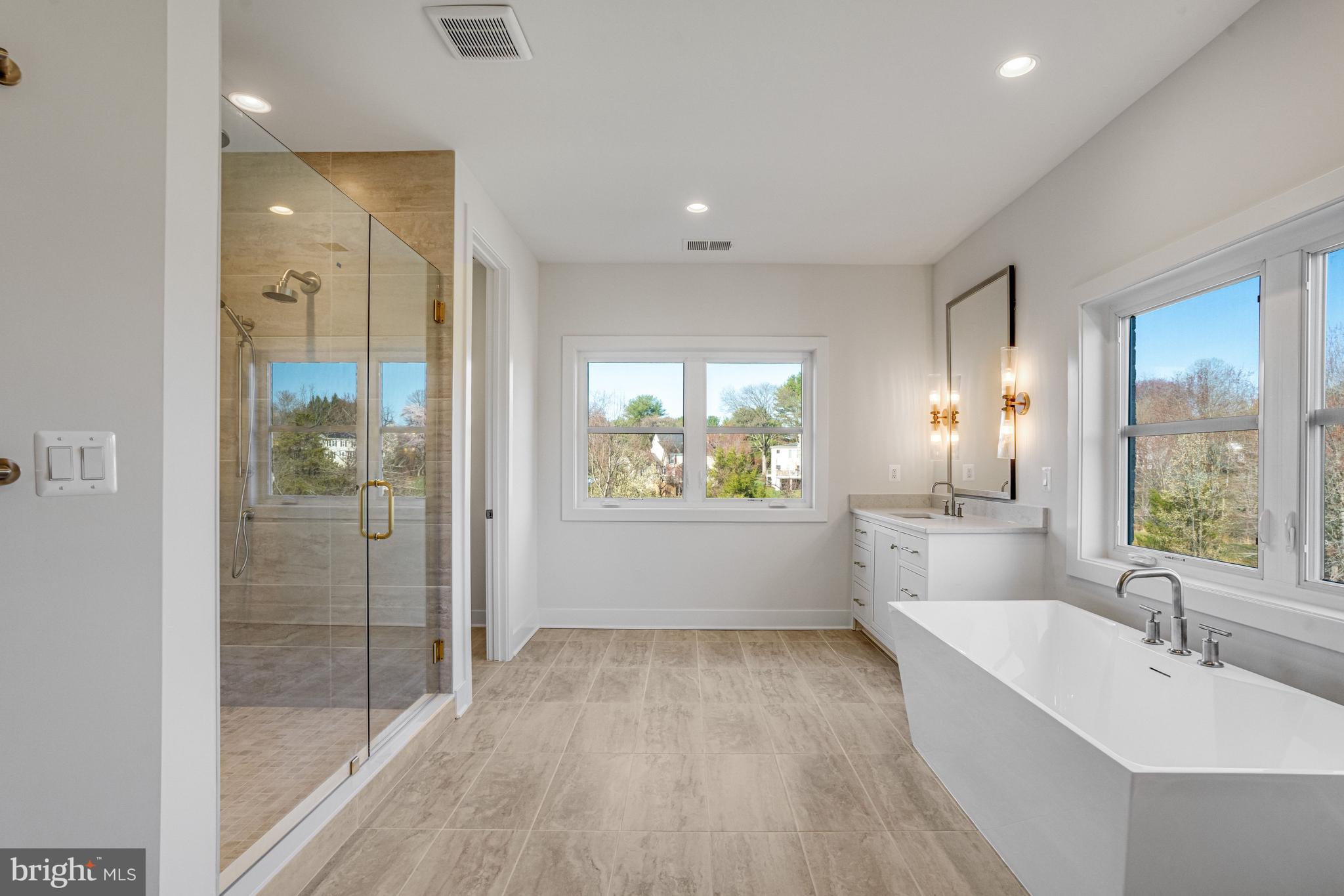 1002 SPRINGVALE ROAD