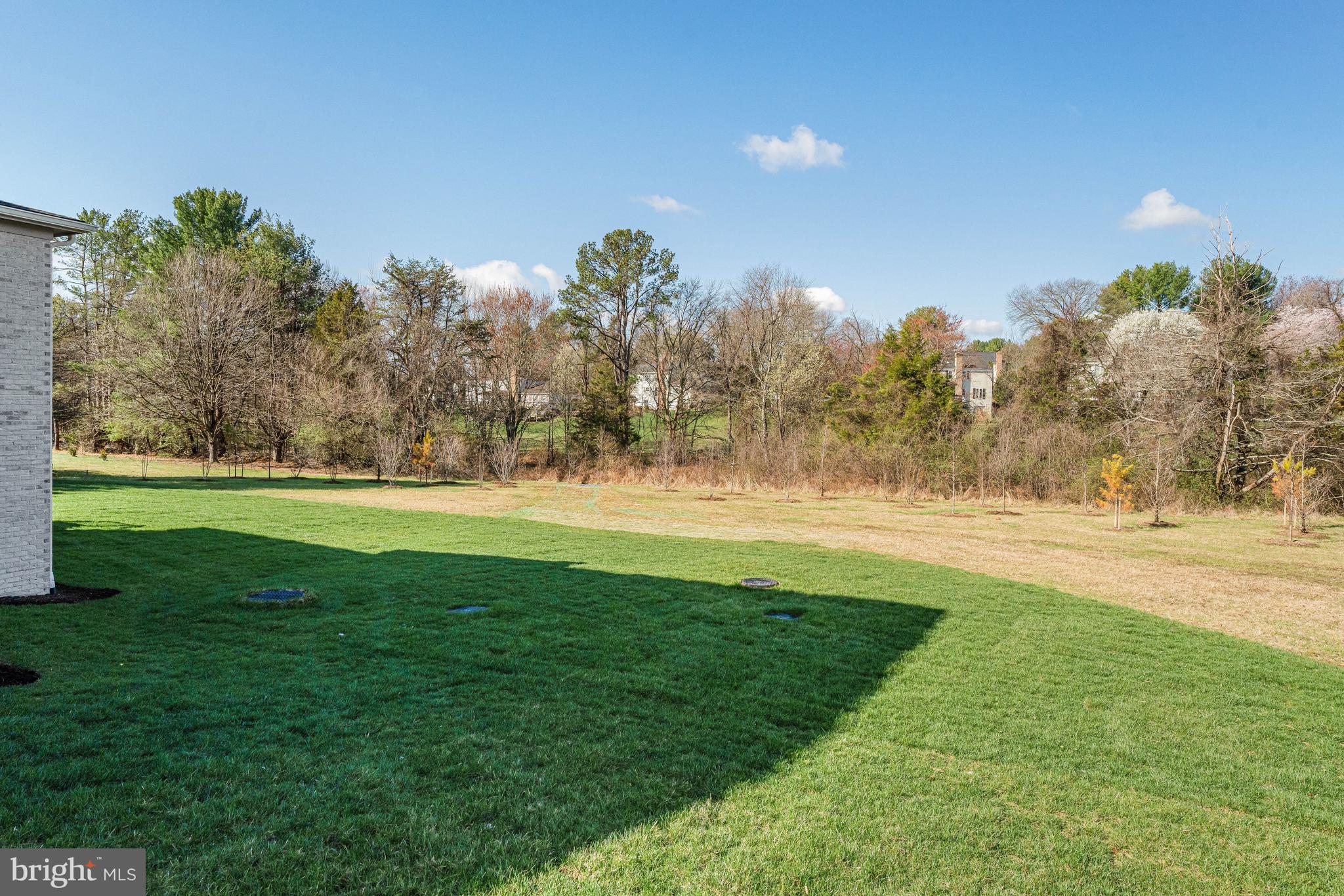 1002 SPRINGVALE ROAD