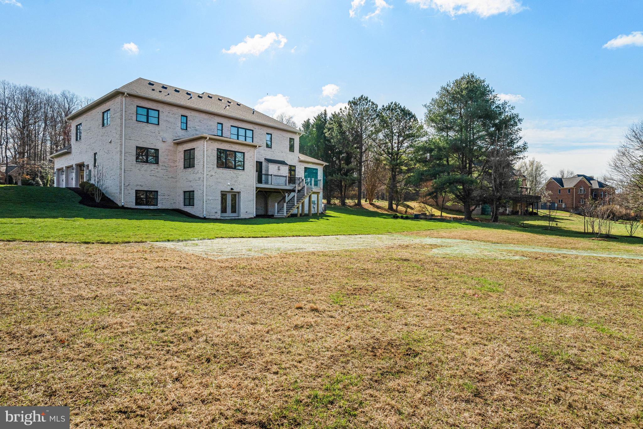 1002 SPRINGVALE ROAD