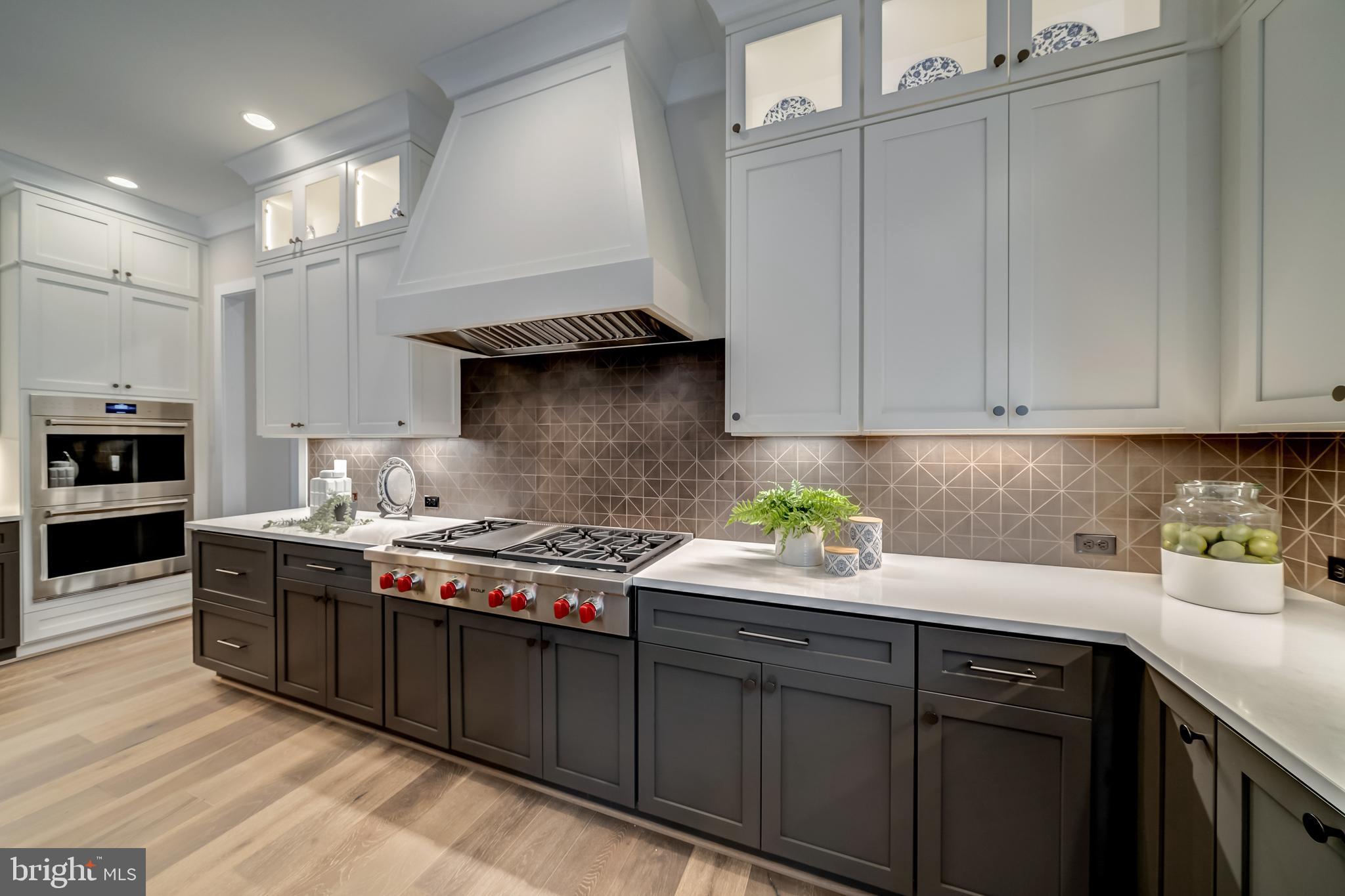 1002 SPRINGVALE ROAD