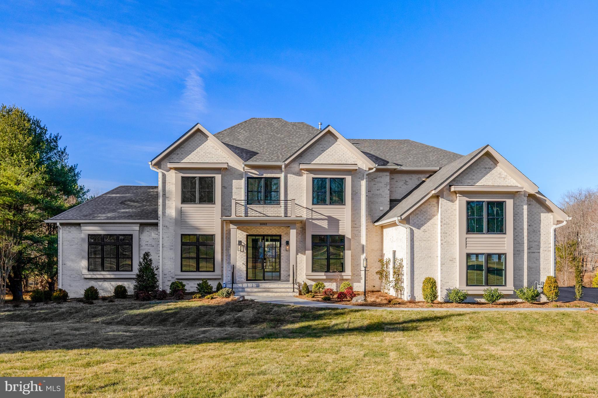 1002 SPRINGVALE ROAD