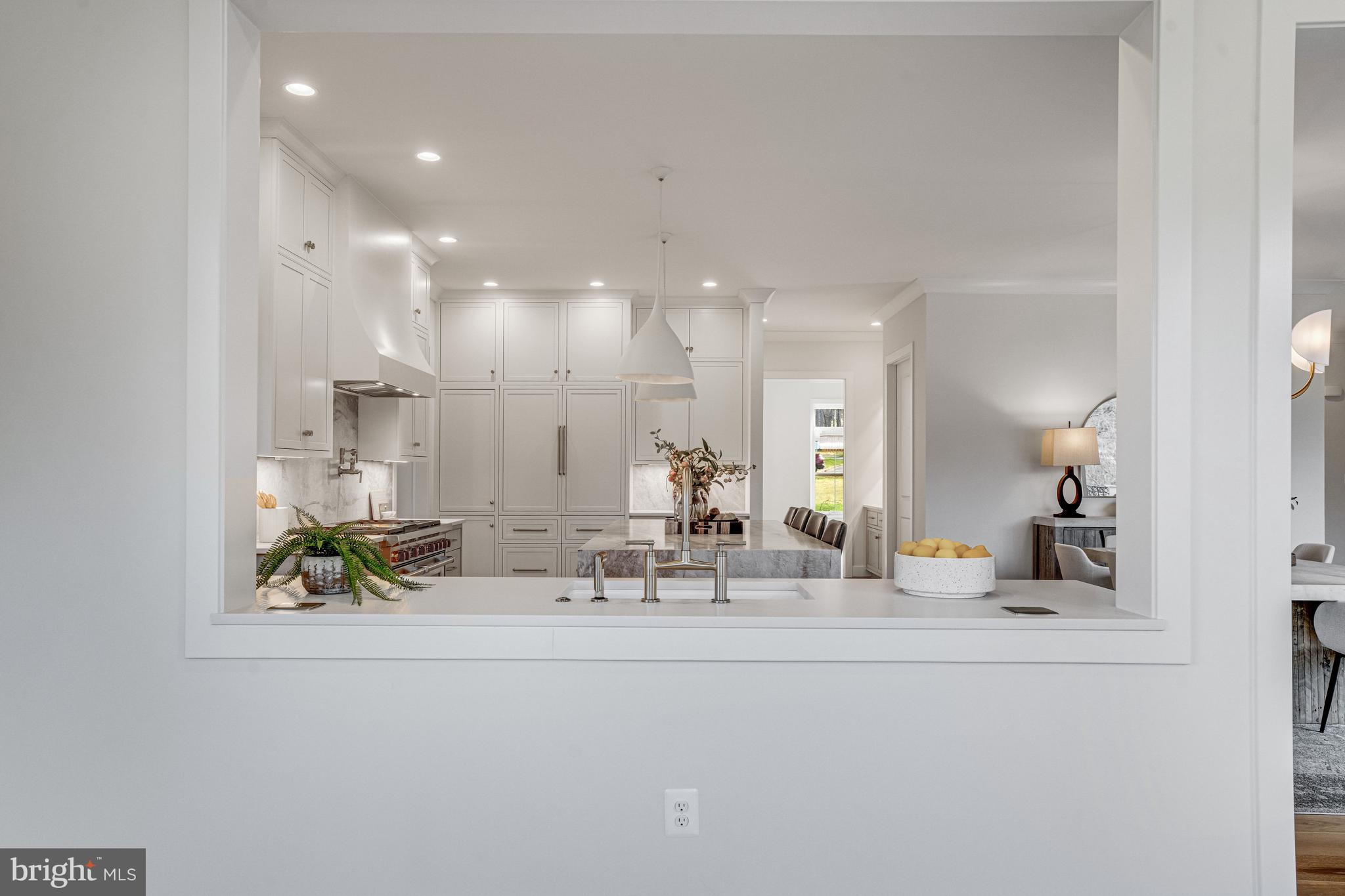 1002 SPRINGVALE ROAD