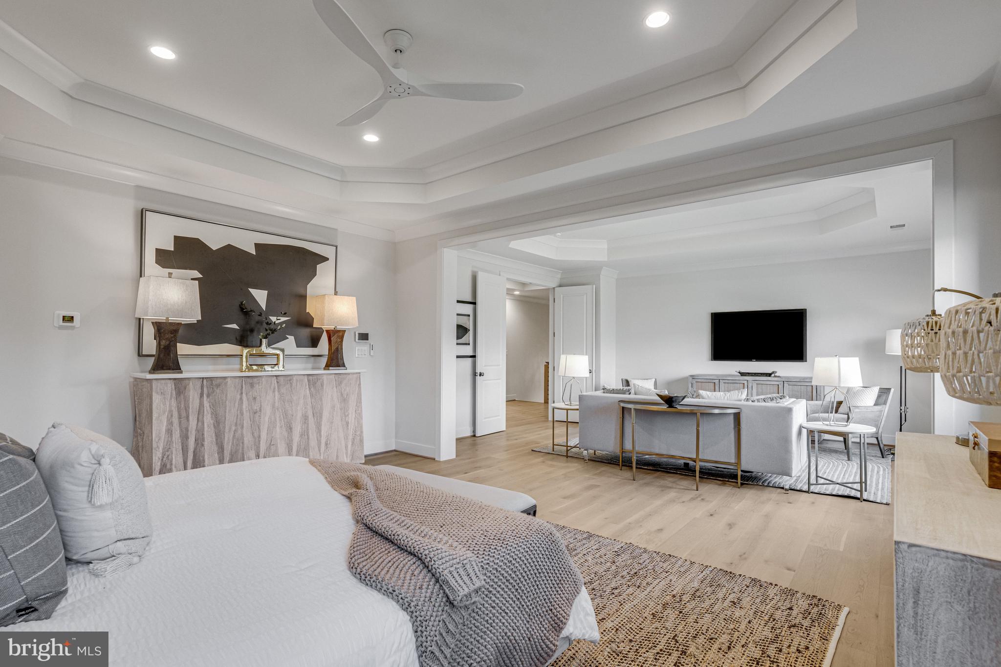 1002 SPRINGVALE ROAD