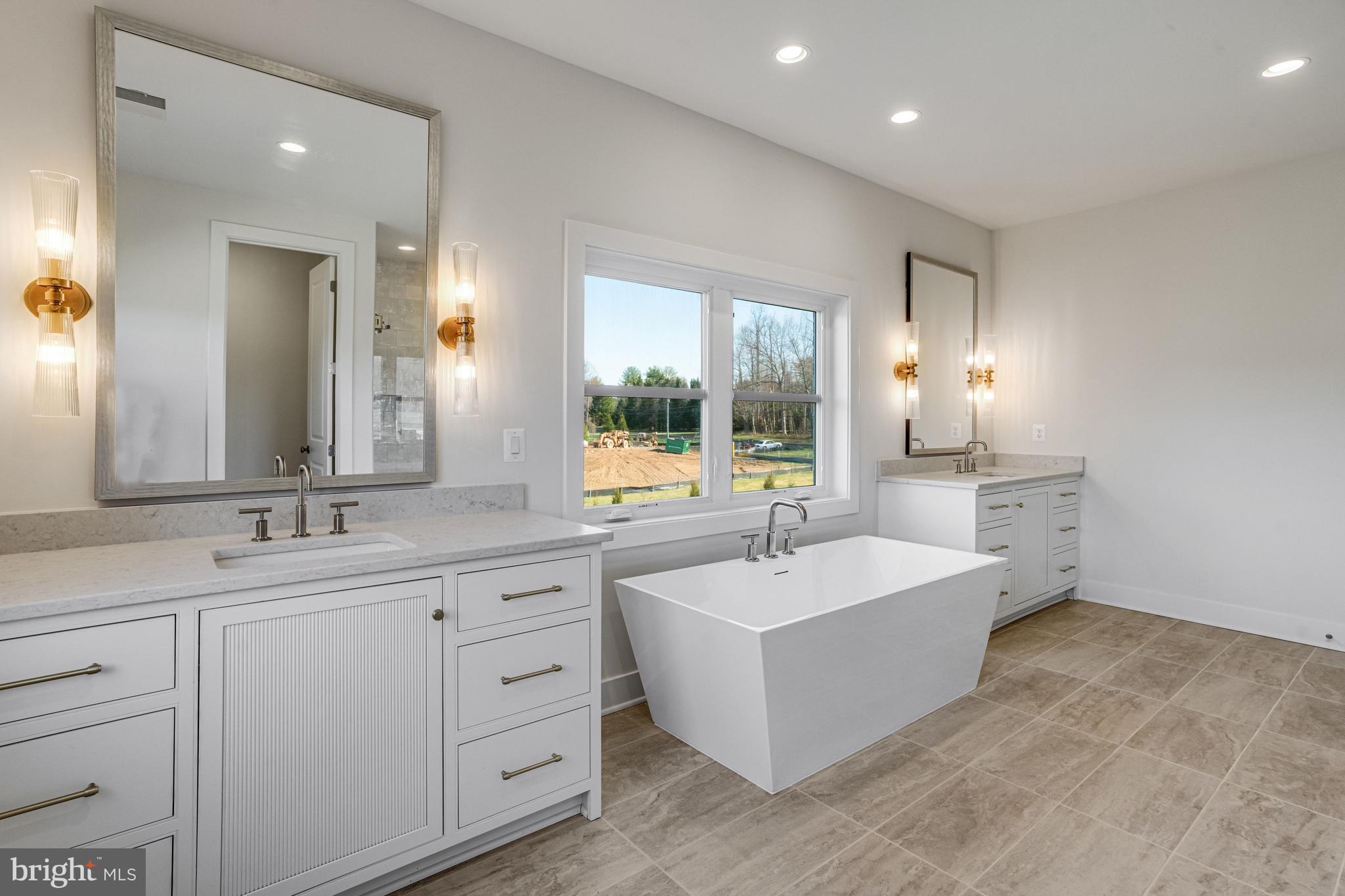 1002 SPRINGVALE ROAD