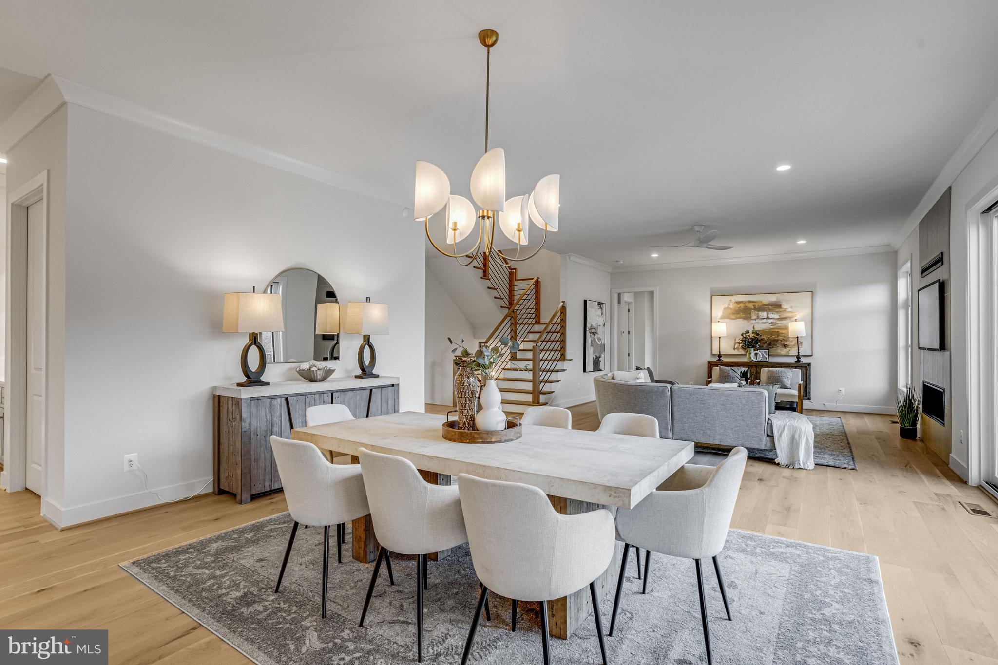 1002 SPRINGVALE ROAD