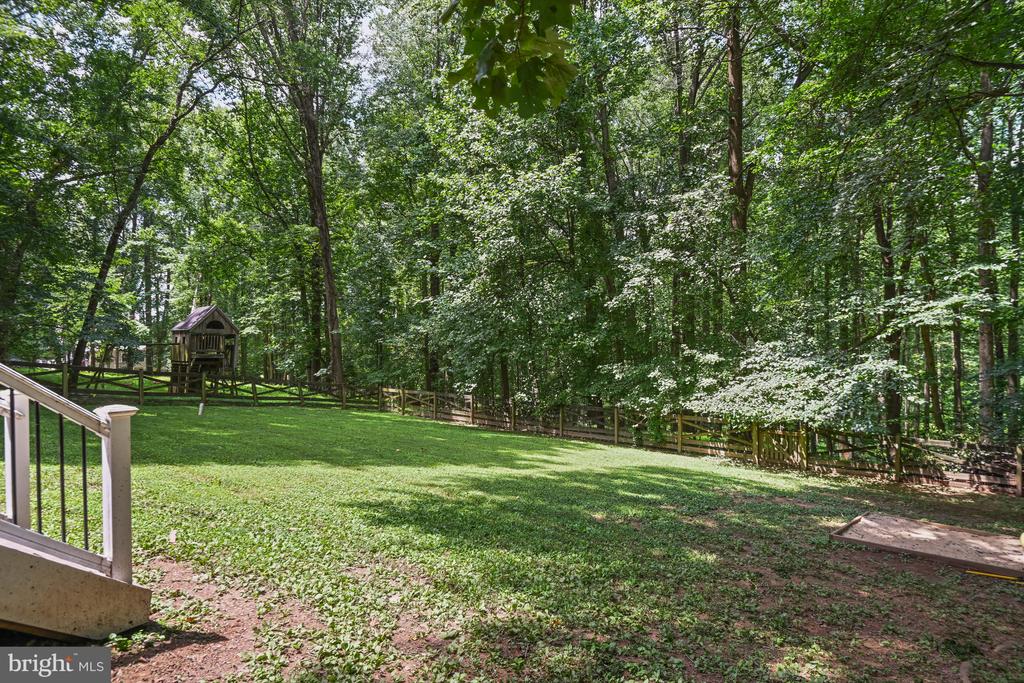 1092 LORAN COURT