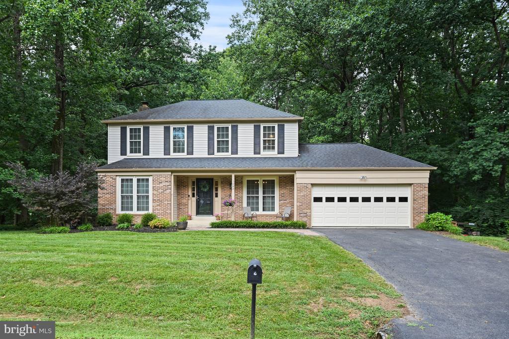 1092 LORAN COURT