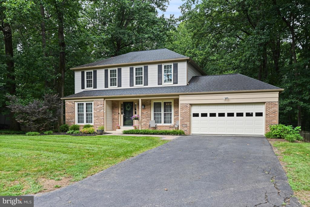 1092 LORAN COURT
