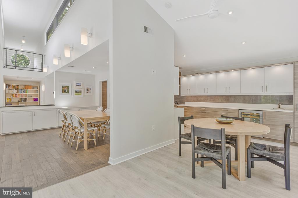 718 SPRINGVALE ROAD