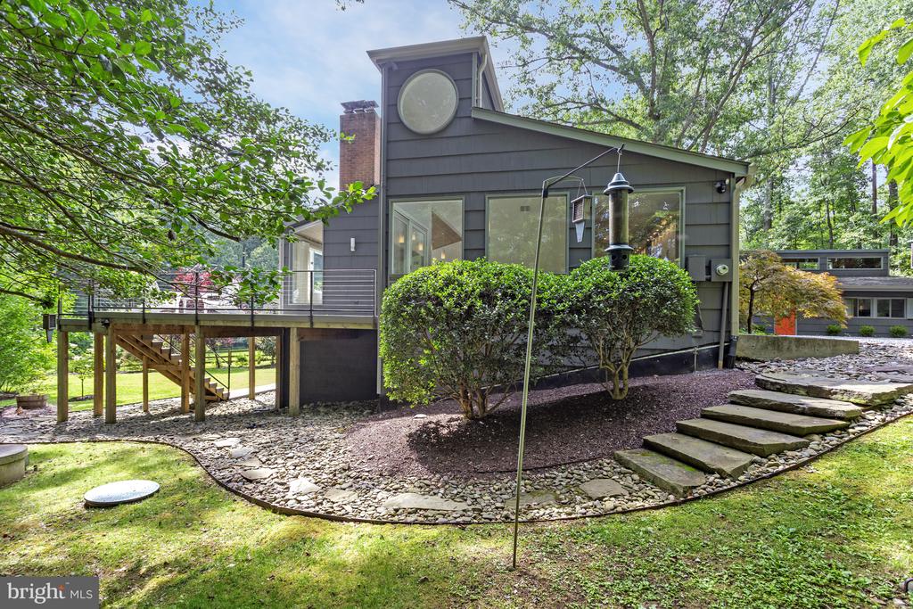 718 SPRINGVALE ROAD