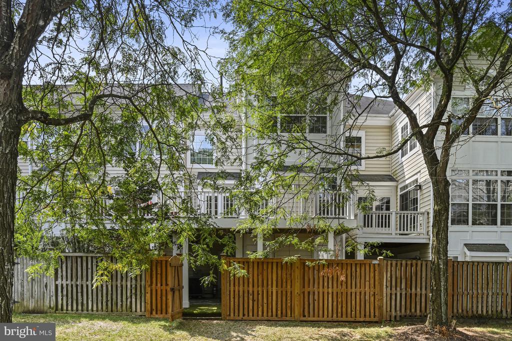1978 LOGAN MANOR DRIVE