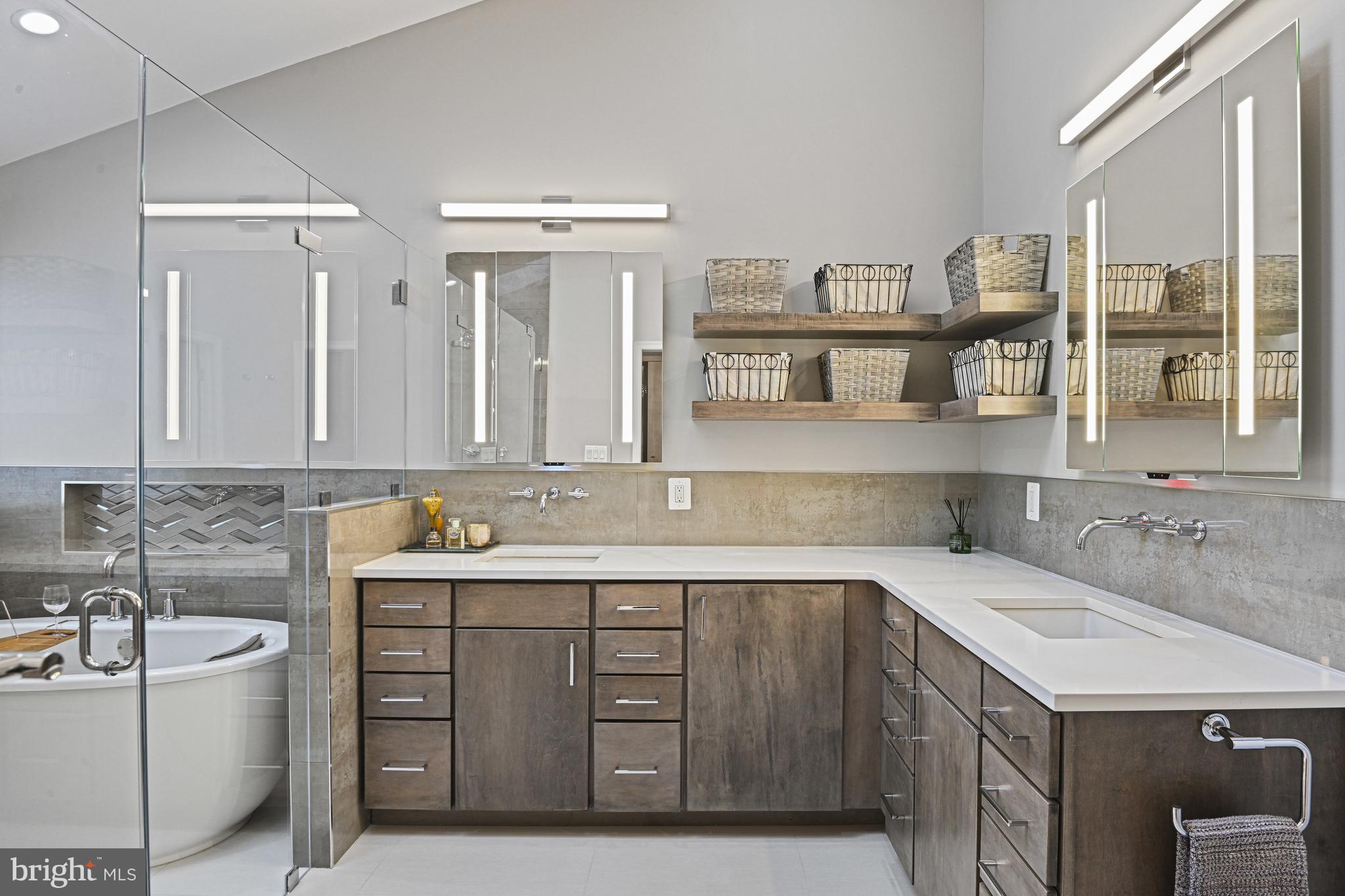 1978 LOGAN MANOR DRIVE