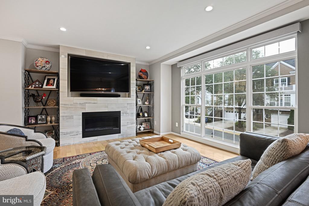 1978 LOGAN MANOR DRIVE