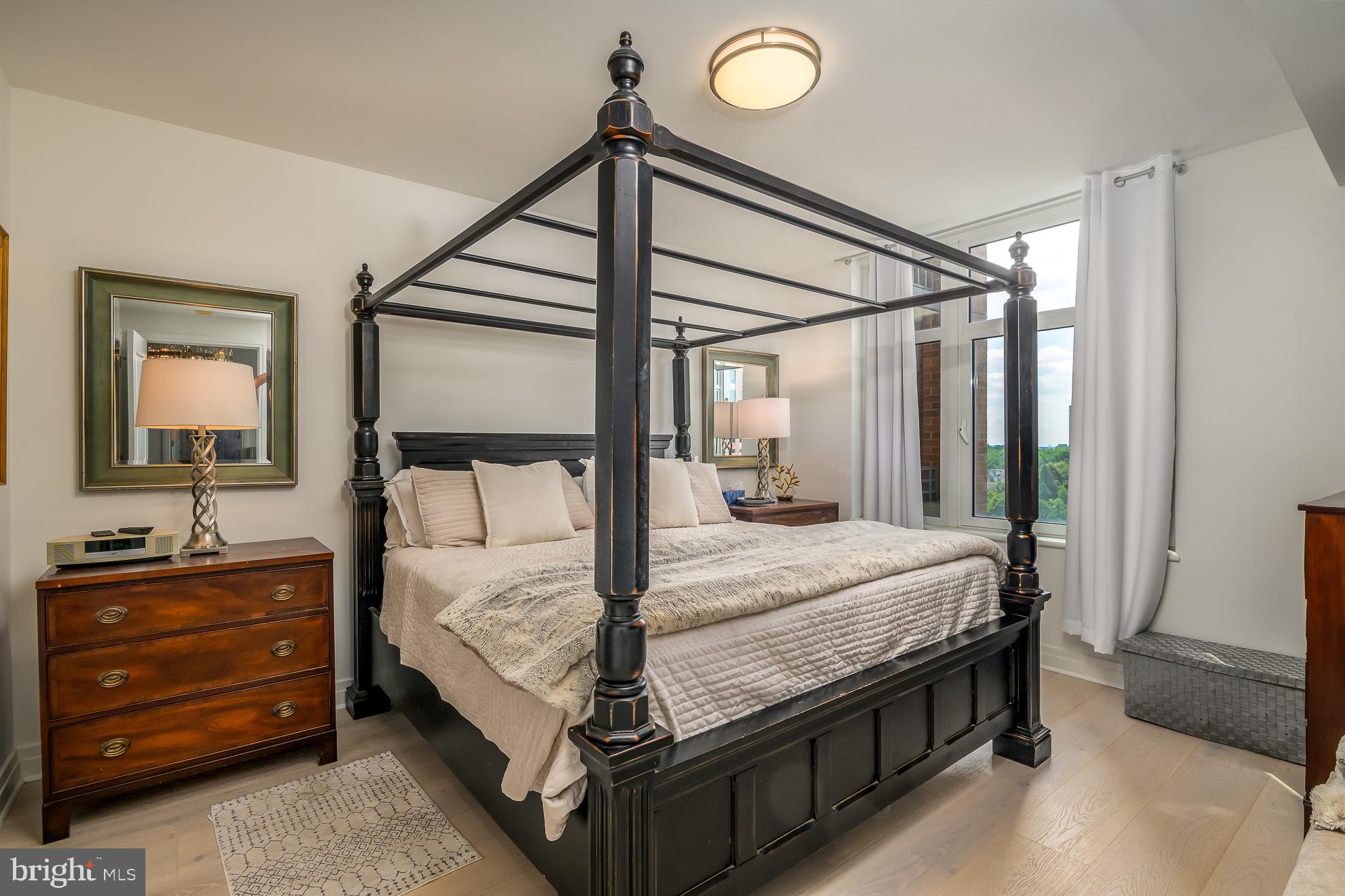 8220 CRESTWOOD HEIGHTS DRIVE 1009