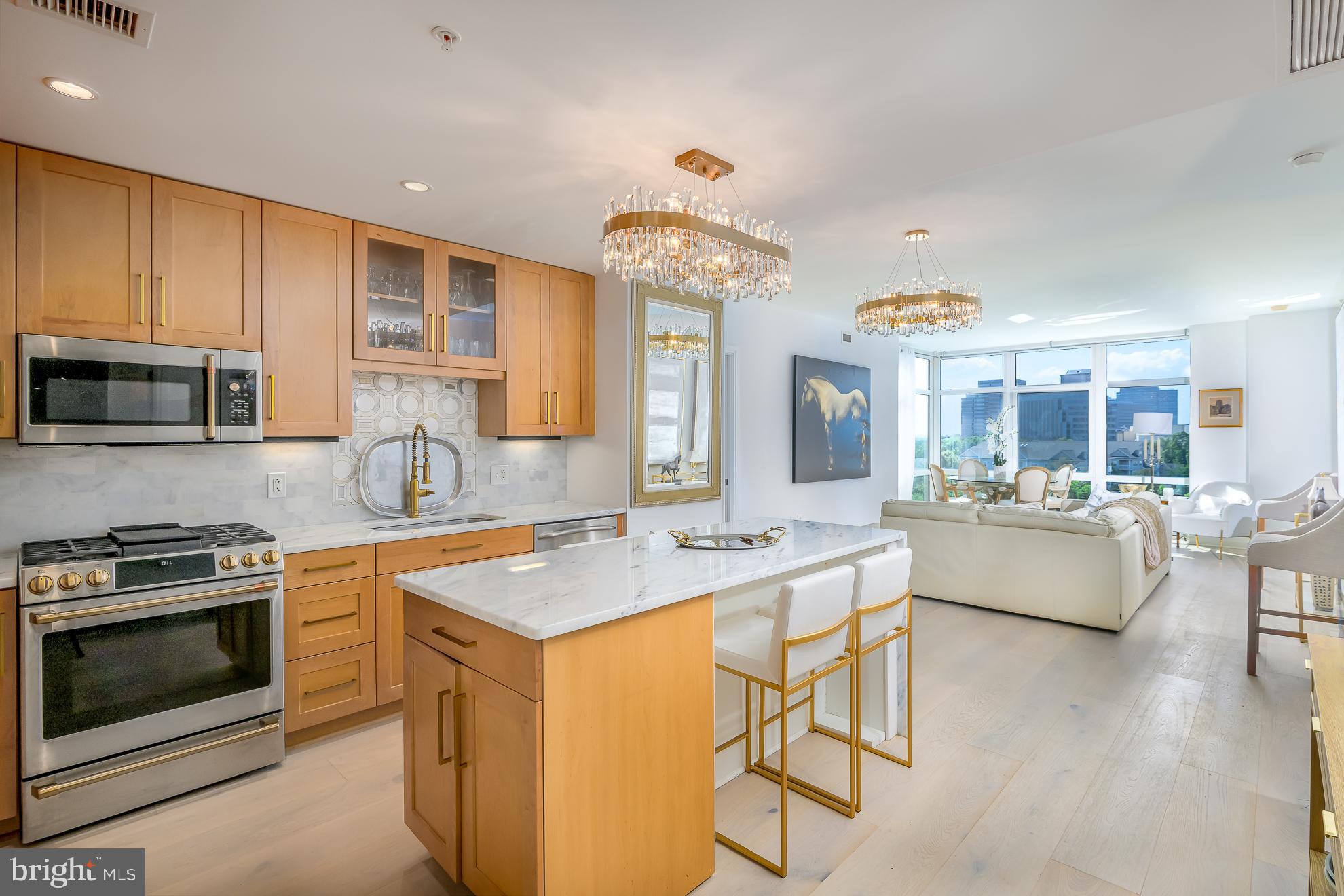 8220 CRESTWOOD HEIGHTS DRIVE 1009