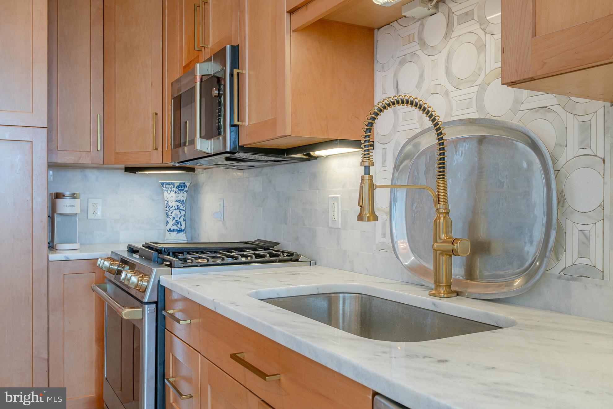 8220 CRESTWOOD HEIGHTS DRIVE 1009