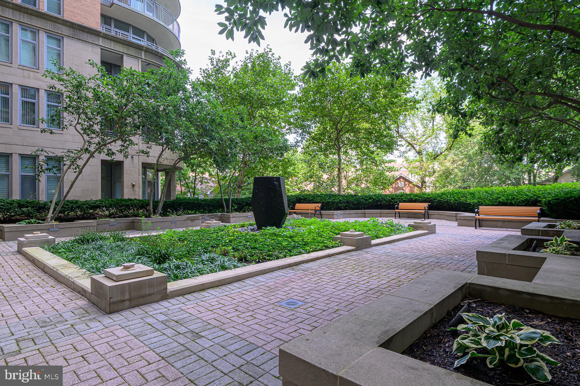 8220 CRESTWOOD HEIGHTS DRIVE 1009