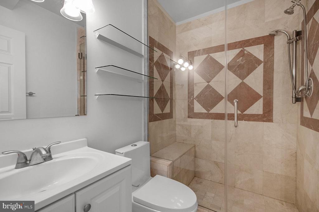 11208 GEORGETOWN PIKE