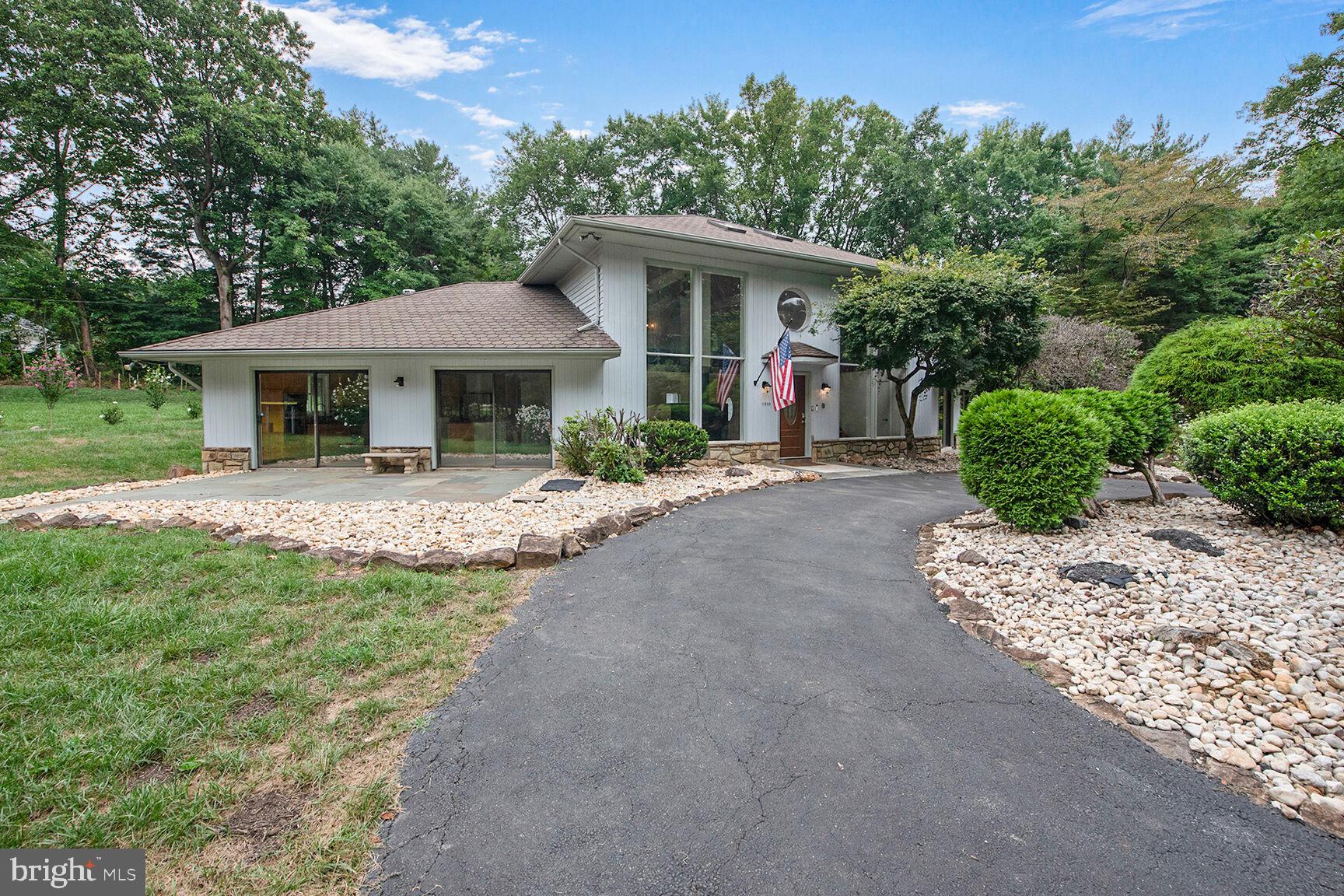 11208 GEORGETOWN PIKE