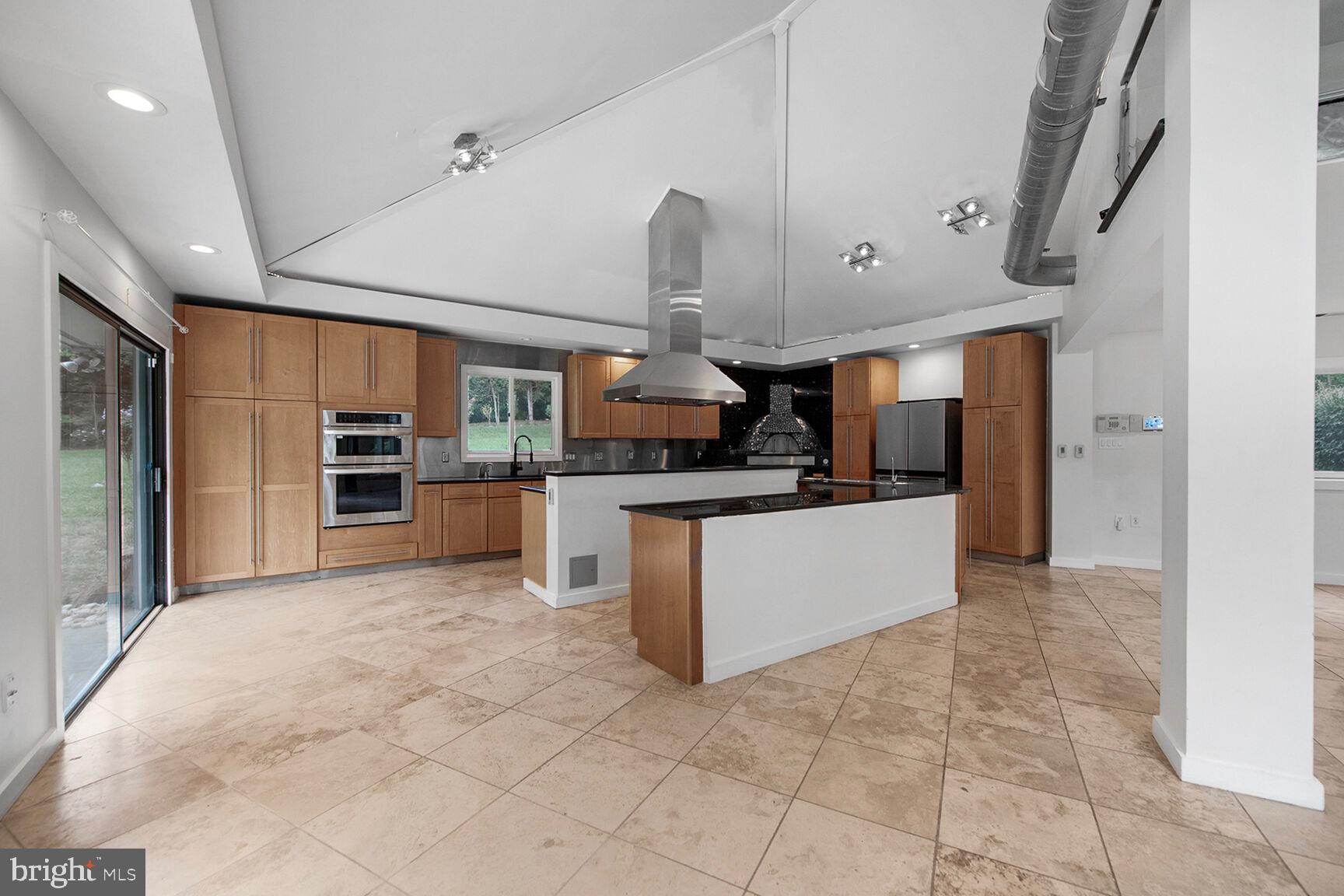 11208 GEORGETOWN PIKE