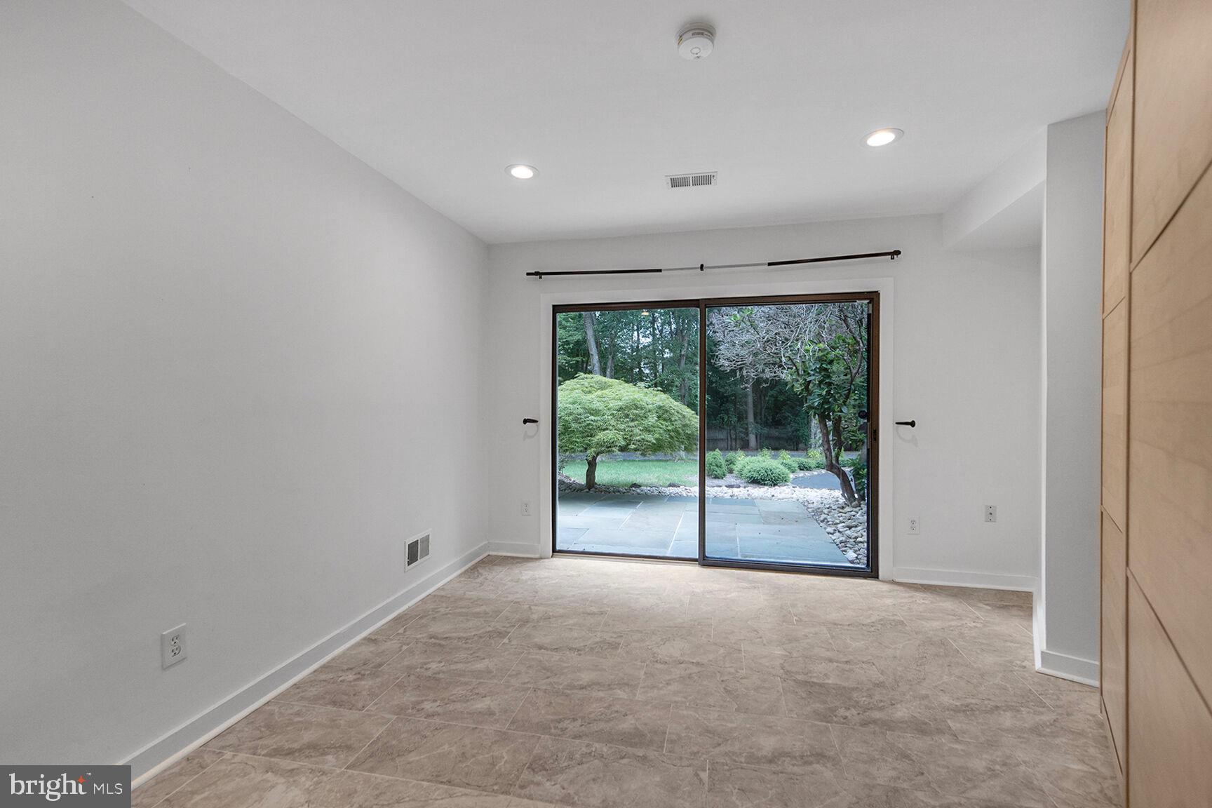 11208 GEORGETOWN PIKE