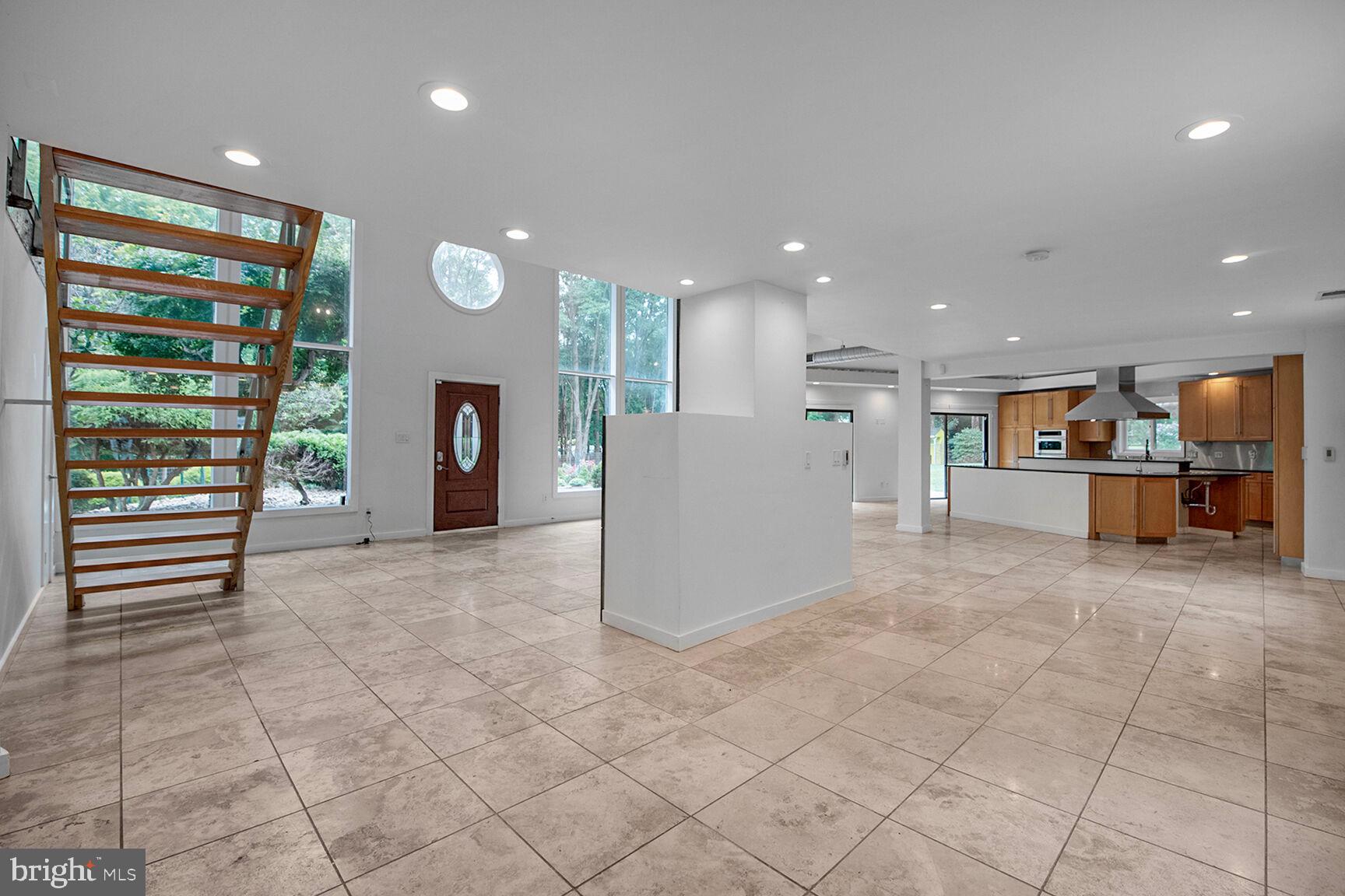 11208 GEORGETOWN PIKE