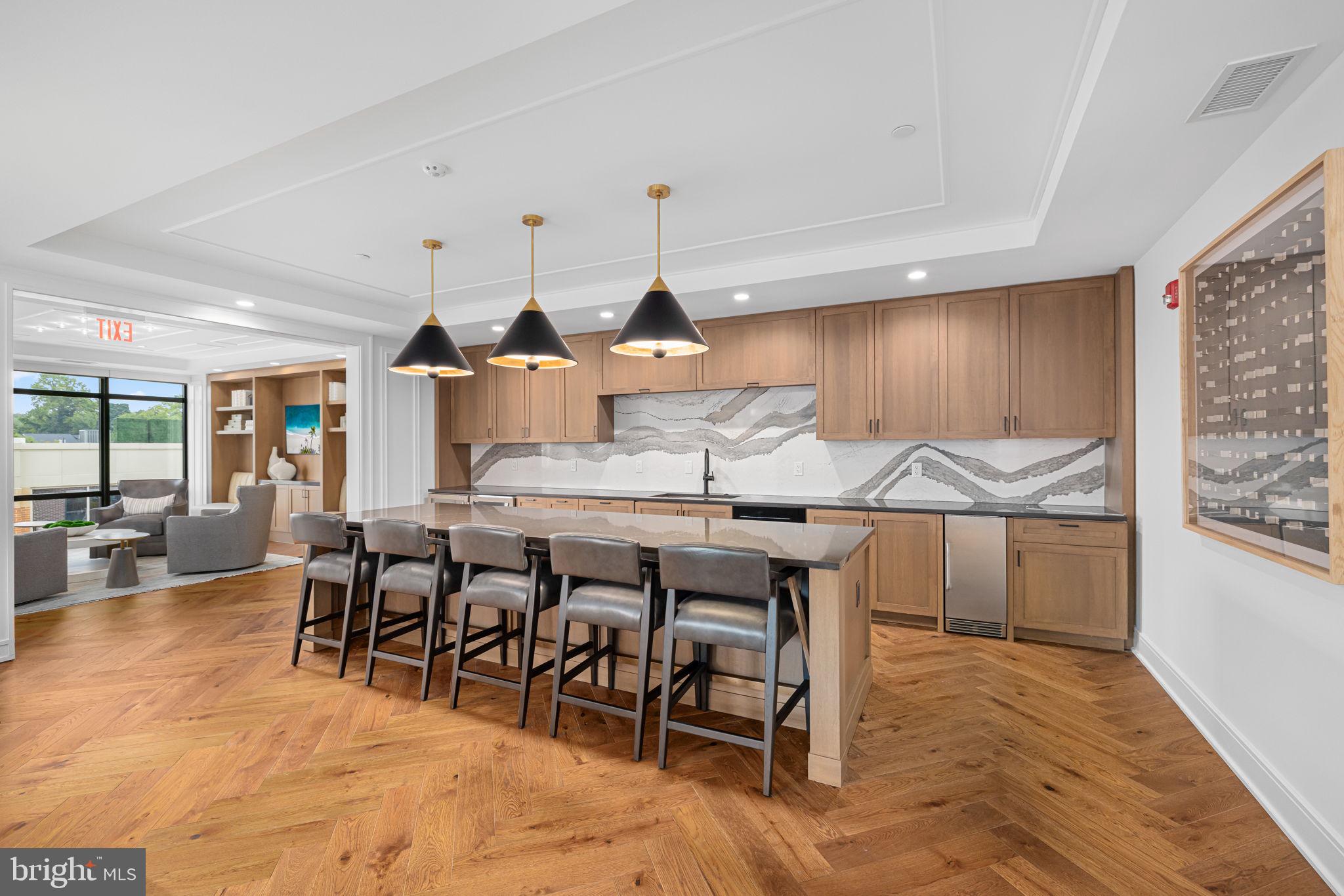 6718 LOWELL AVENUE 801