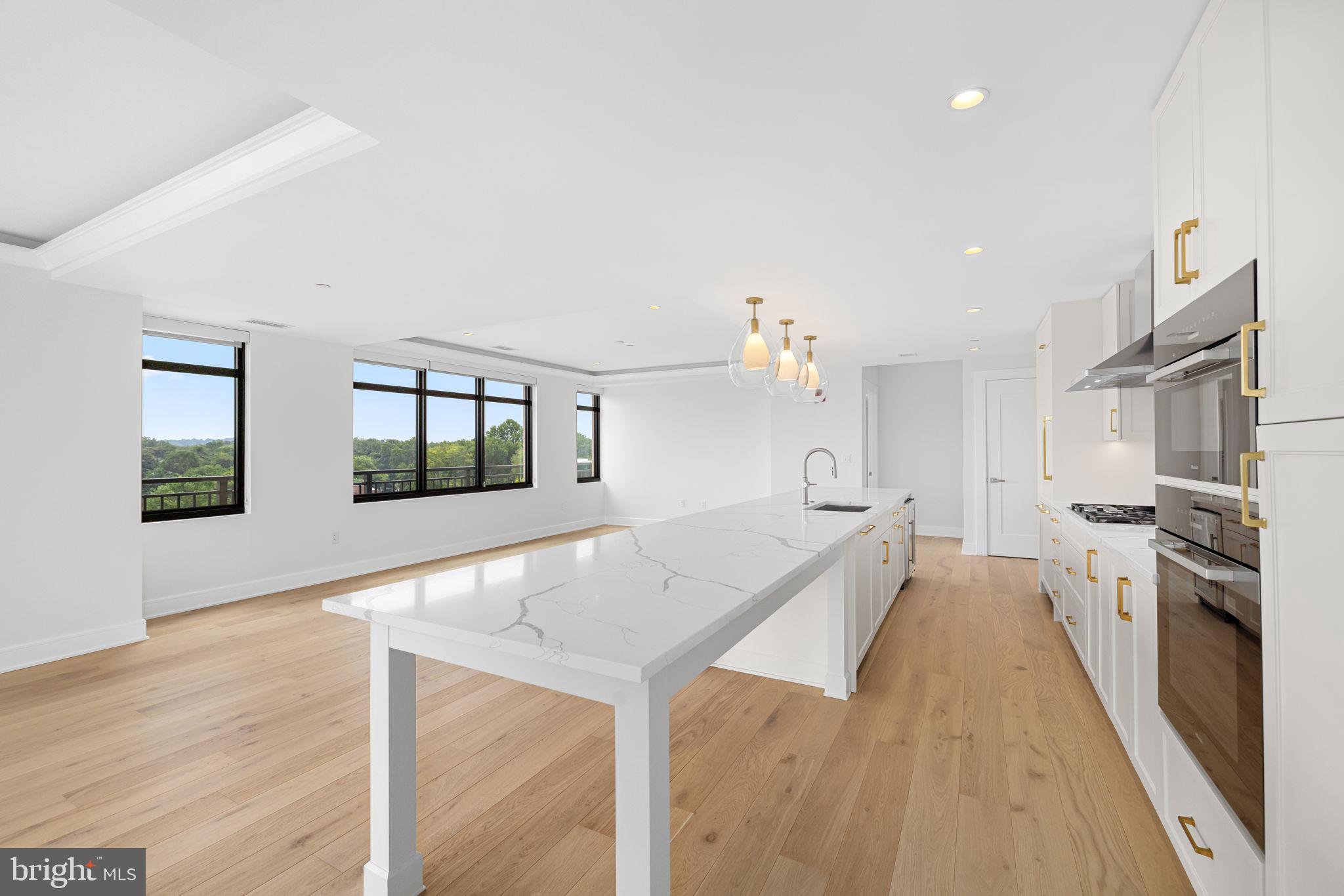 6718 LOWELL AVENUE 801