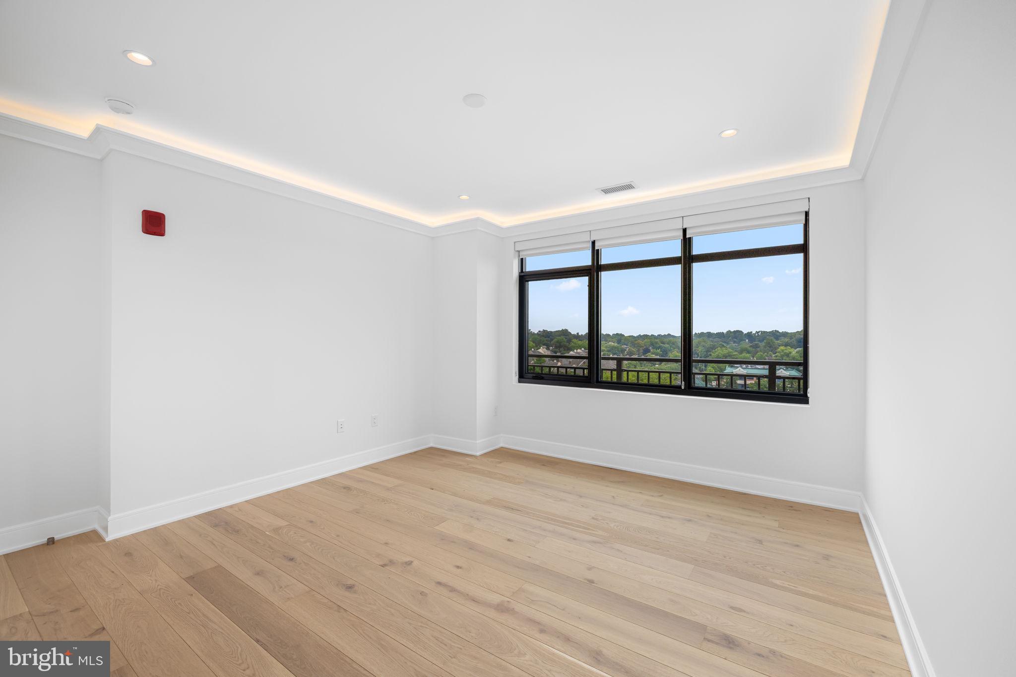 6718 LOWELL AVENUE 801