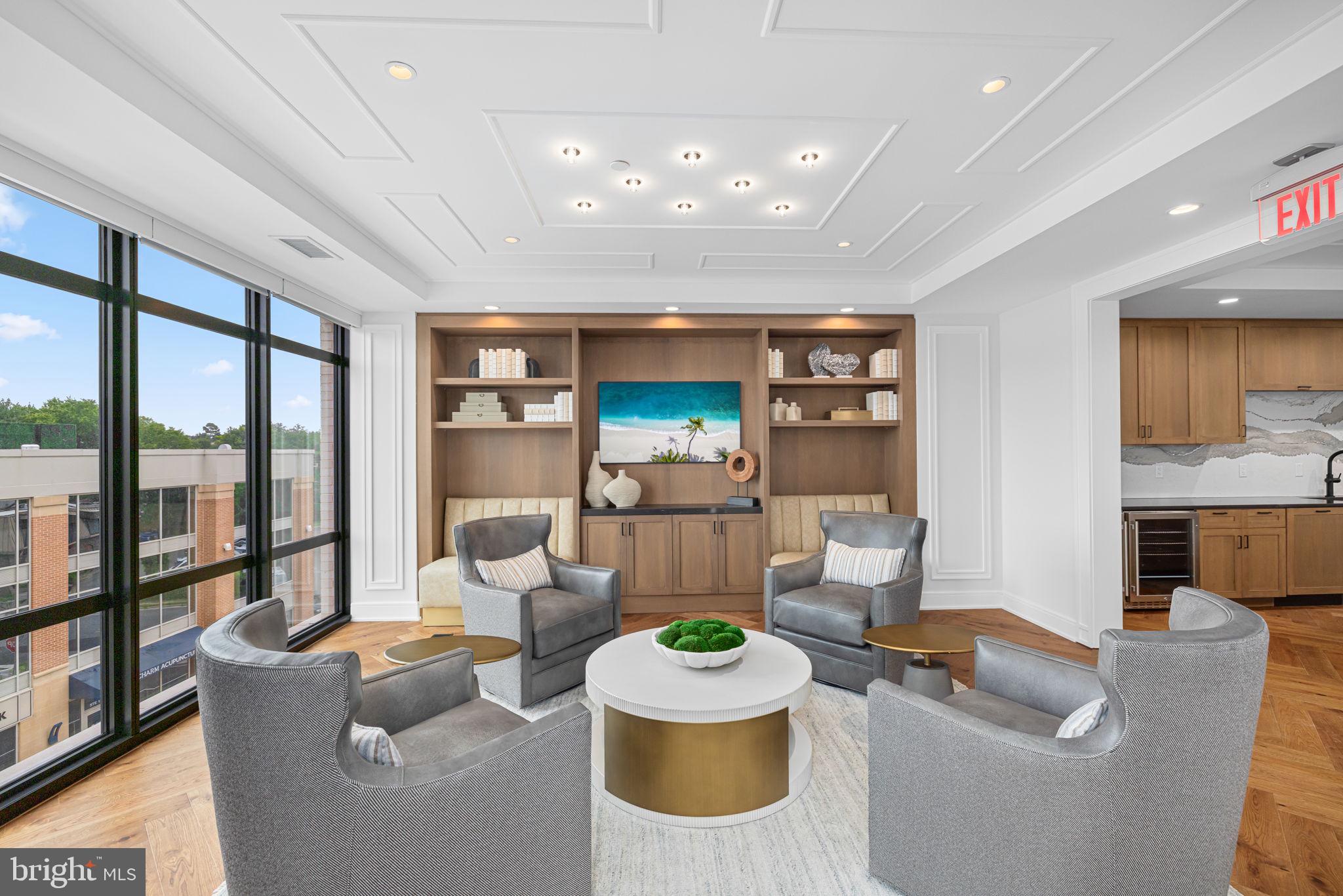 6718 LOWELL AVENUE 801