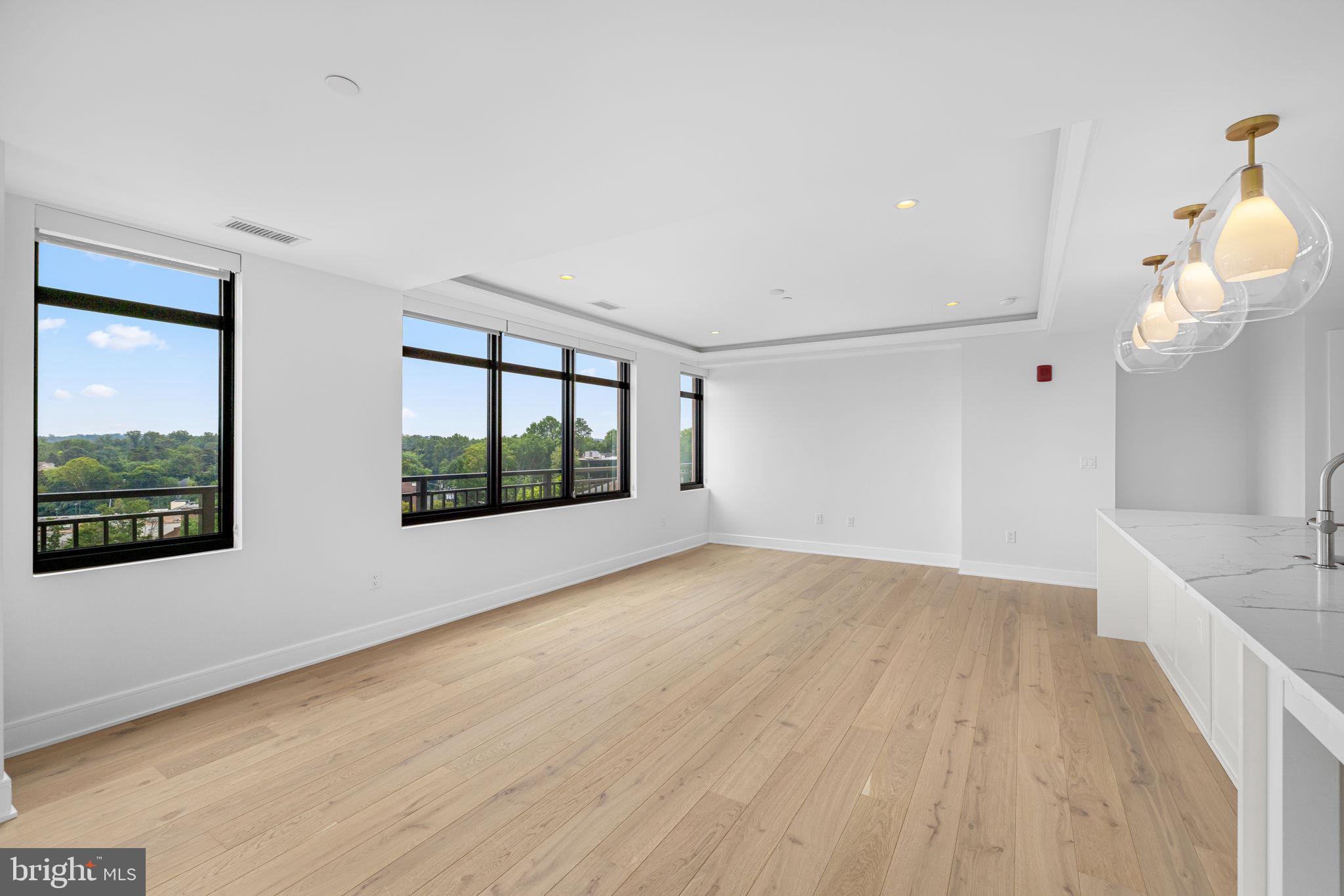 6718 LOWELL AVENUE 801