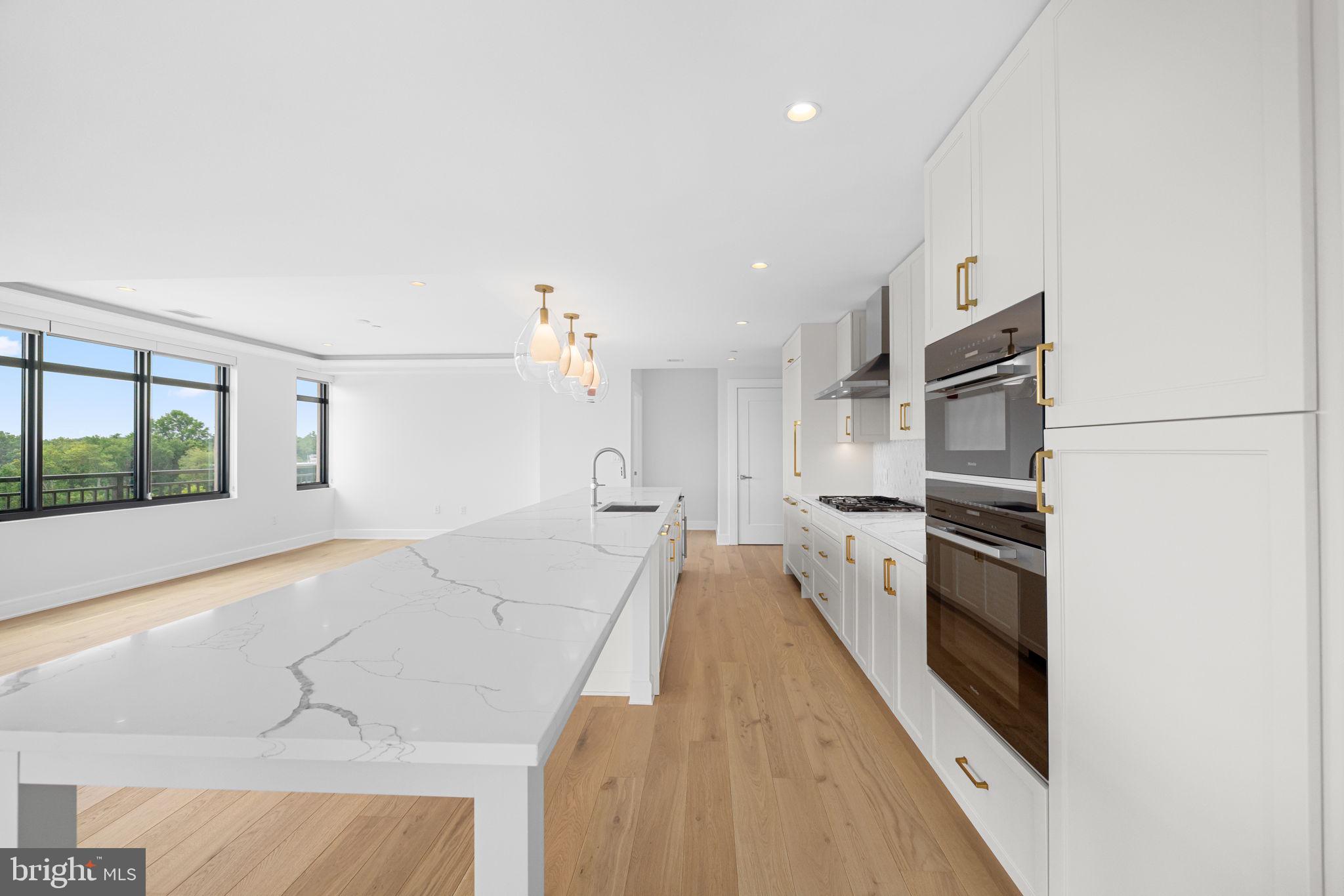 6718 LOWELL AVENUE 801