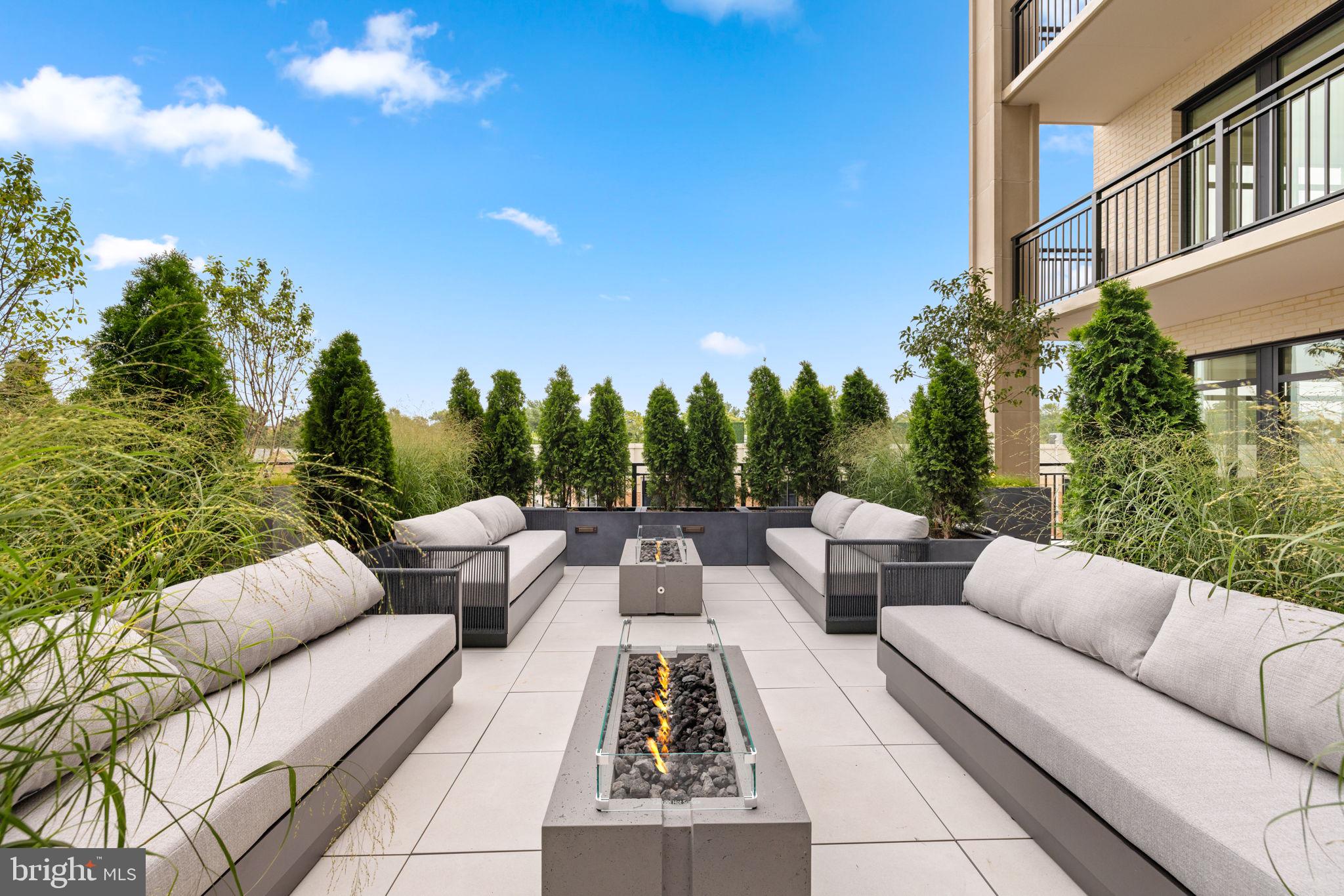 6718 LOWELL AVENUE 801