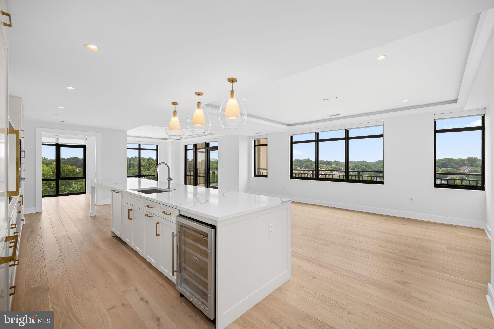 6718 LOWELL AVENUE 801