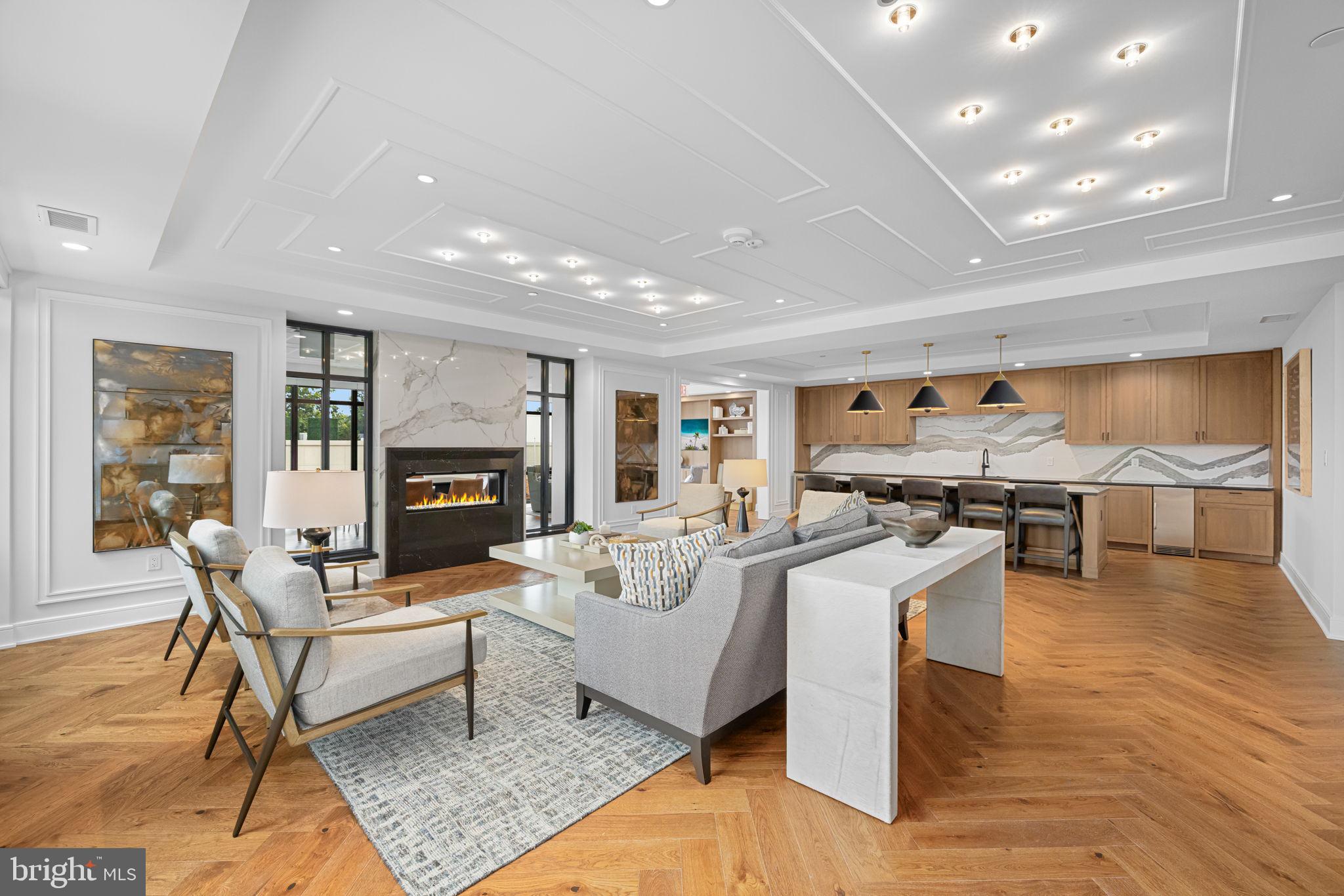 6718 LOWELL AVENUE 801