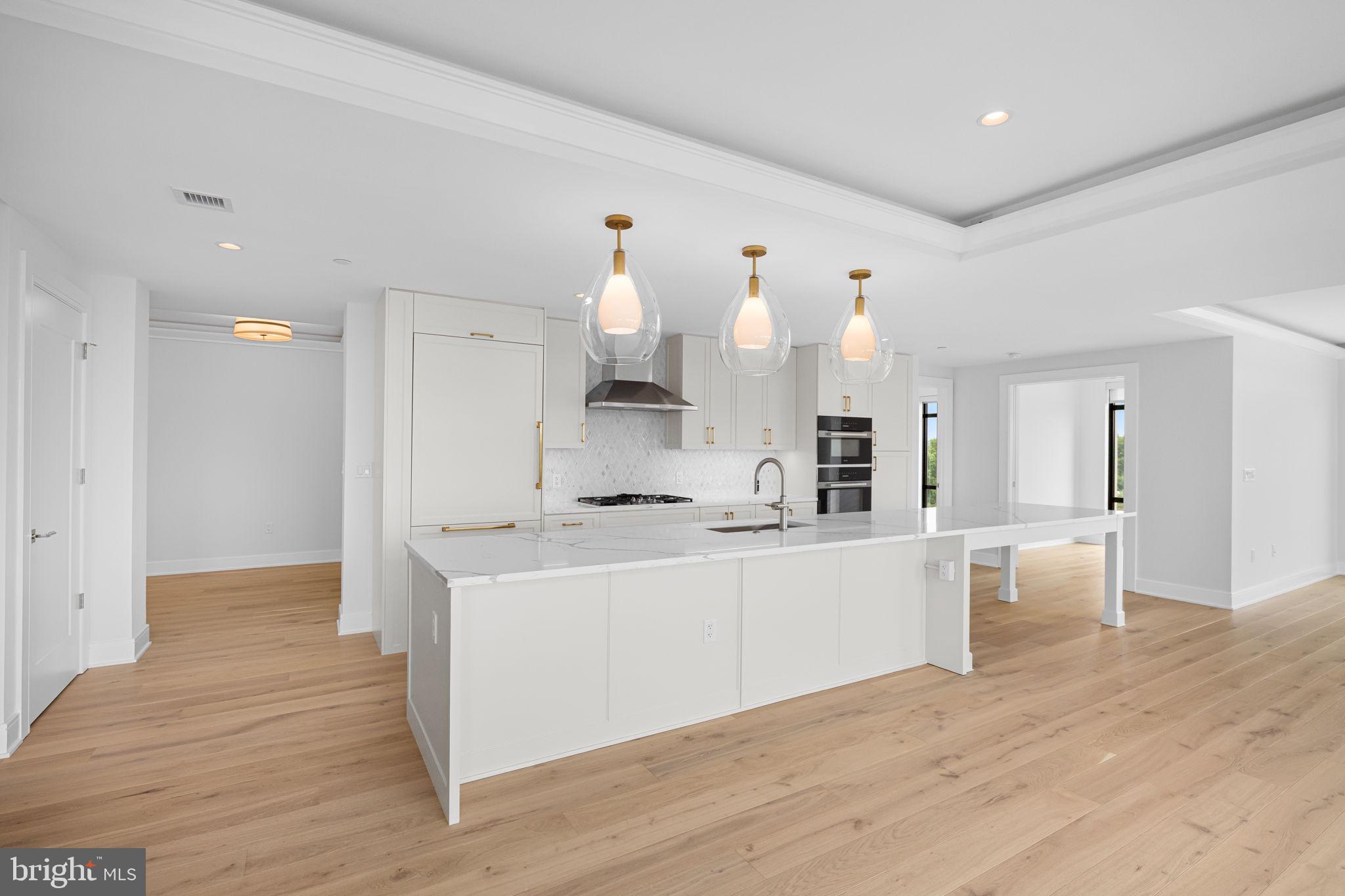 6718 LOWELL AVENUE 801