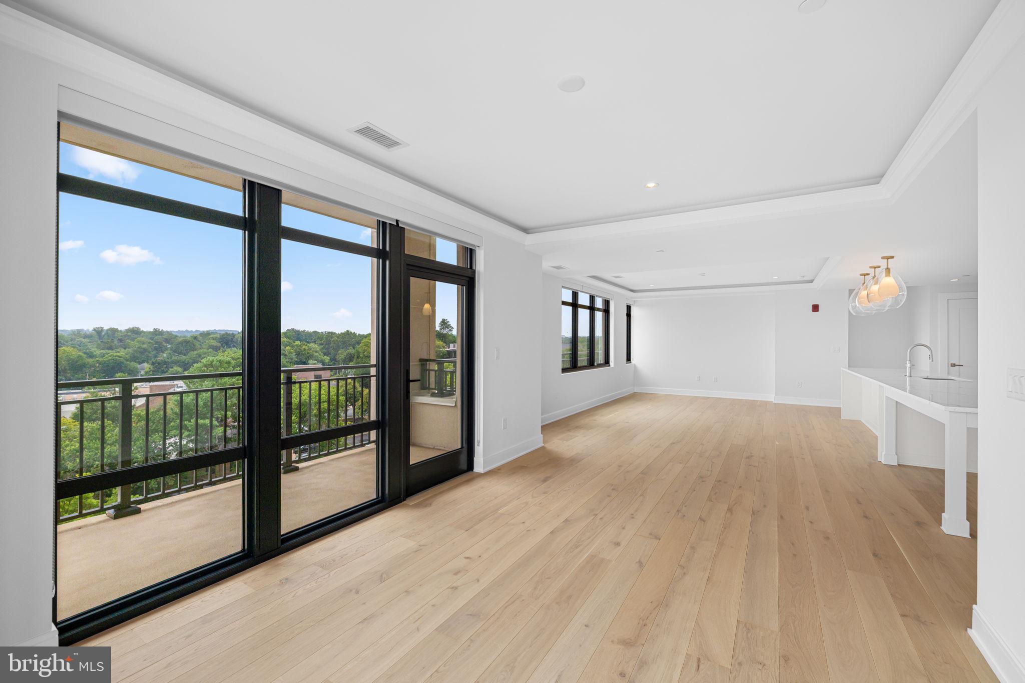 6718 LOWELL AVENUE 801