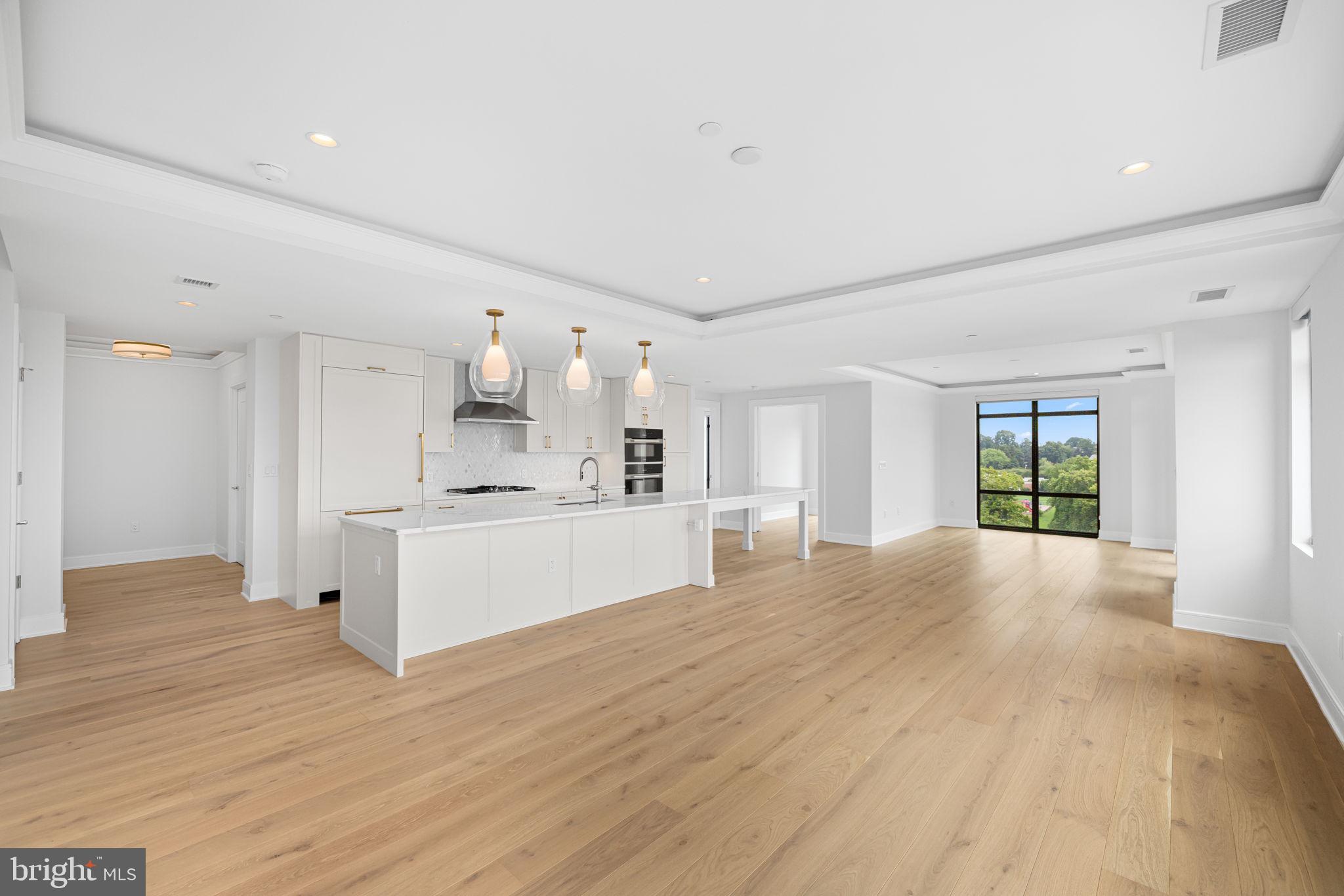 6718 LOWELL AVENUE 801