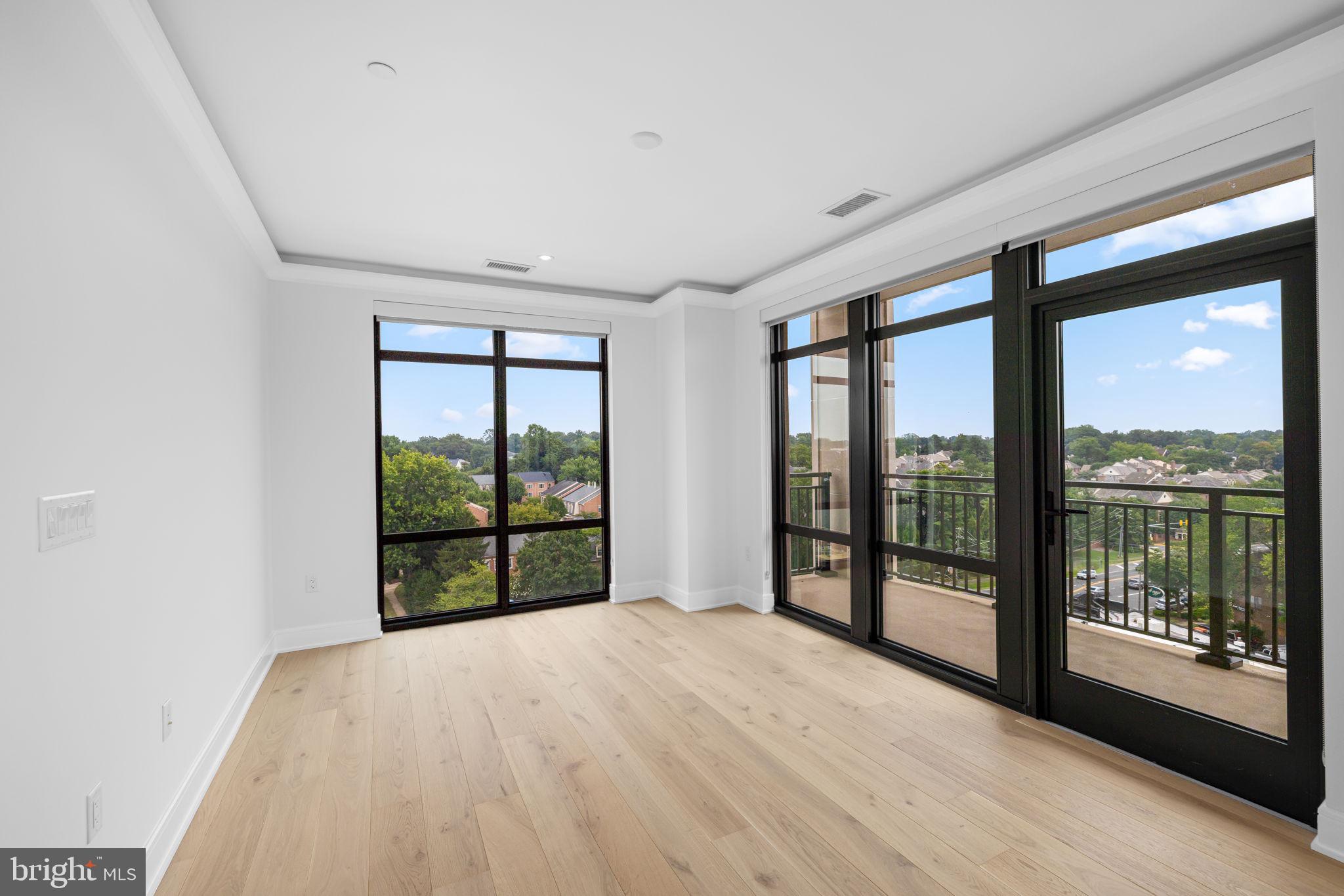 6718 LOWELL AVENUE 801