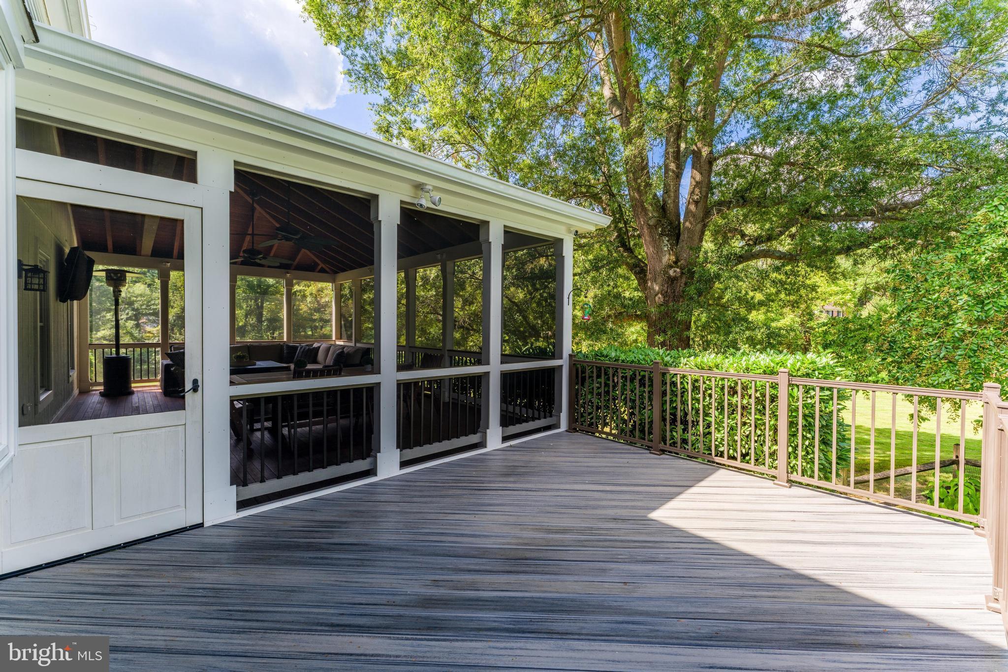 806 HICKORY VALE LANE